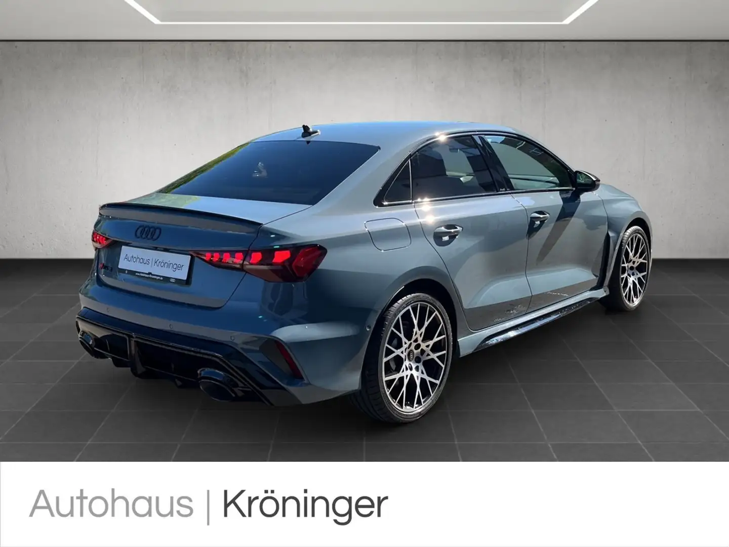 Audi RS3 Audi RS 3 Limousine 2.5 TFSI quattro HUD Sporta. Grau - 2