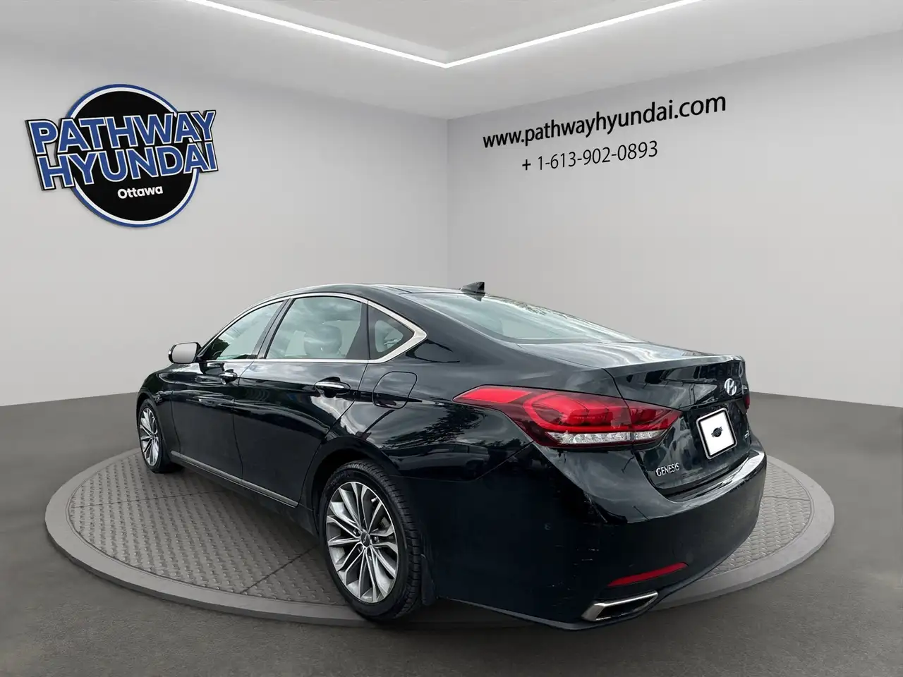 Hyundai Genesis снимка Hyundai Genesis