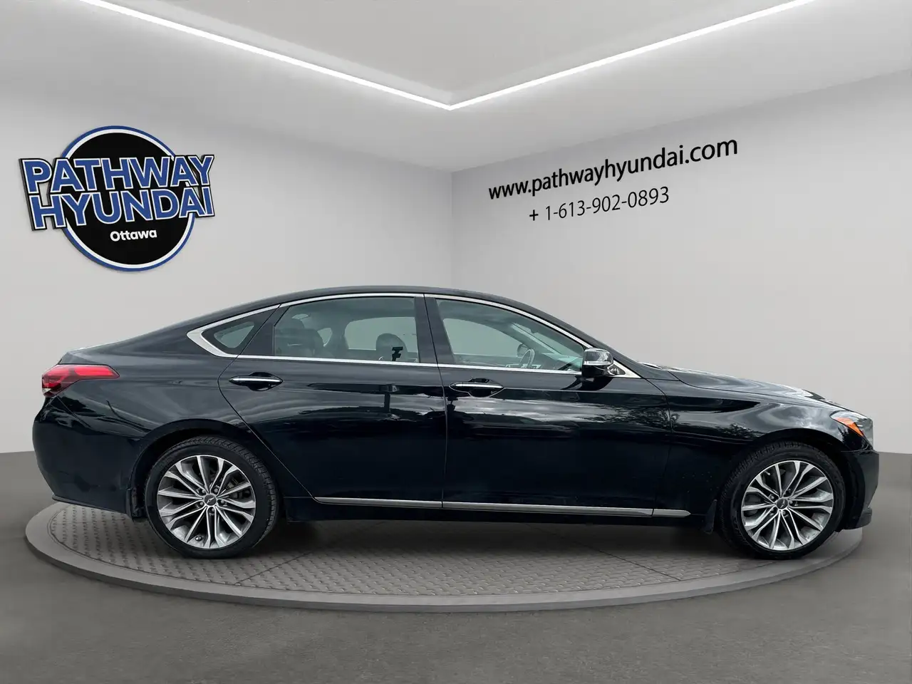 Hyundai Genesis снимка Hyundai Genesis