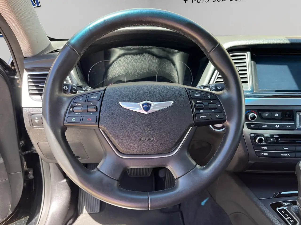 Hyundai Genesis снимка Hyundai Genesis