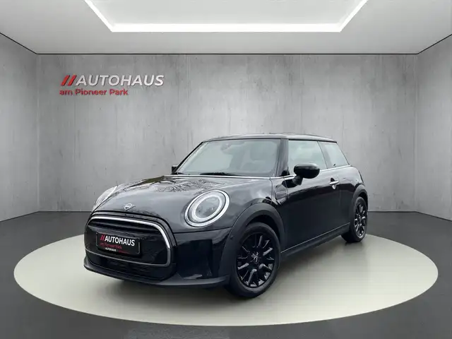 MINI Cooper C lass.Trim Aut-HUD-Pano-Kam-LED-Leder-VC