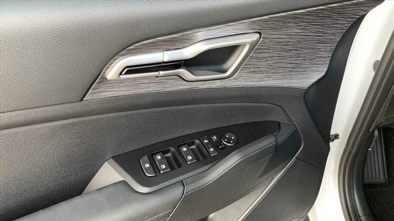Kia Sportage V 1,6 T-GDI DCT URBAN Alu KA LED LRH NAV NBA PDC R 20