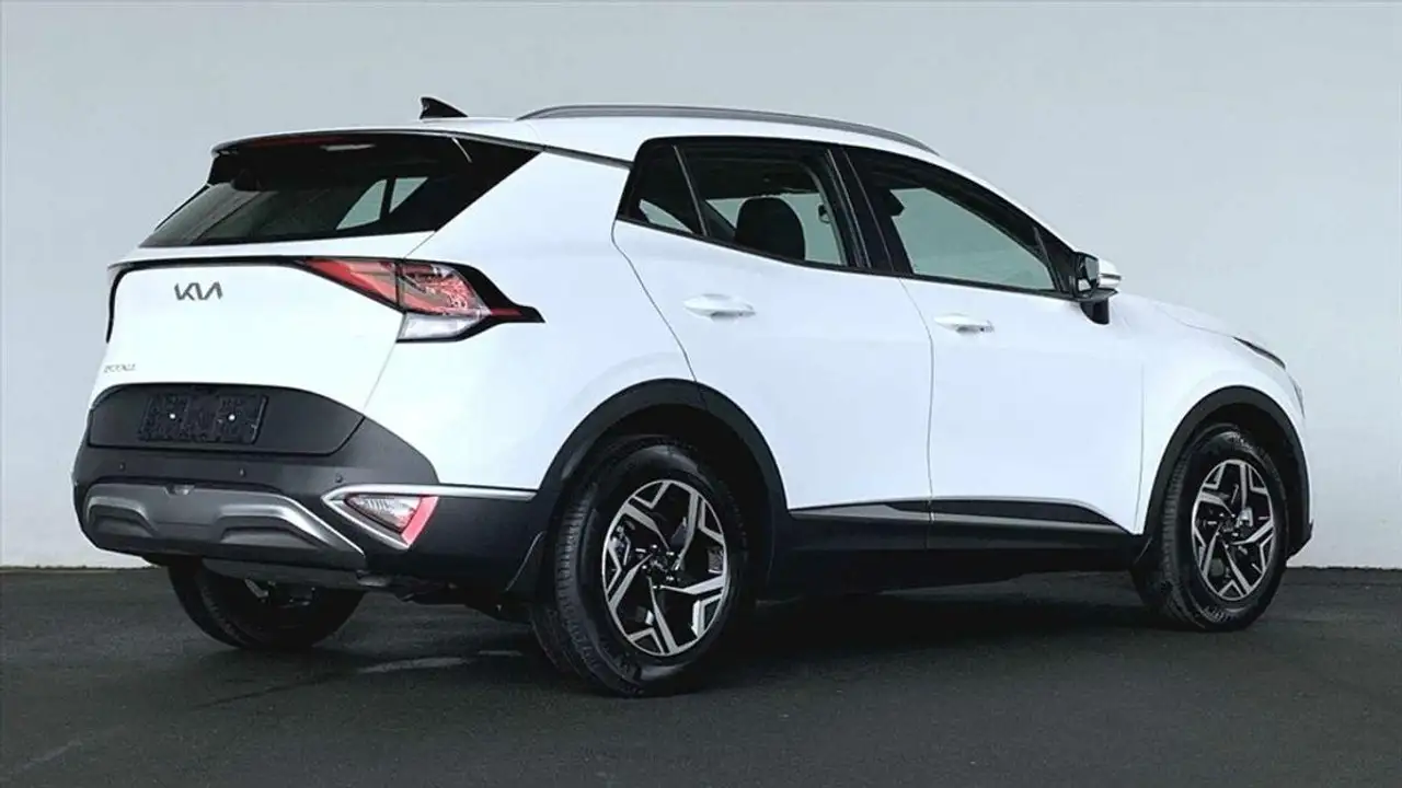 Kia Sportage V 1,6 T-GDI DCT URBAN Alu KA LED LRH NAV NBA PDC R 2