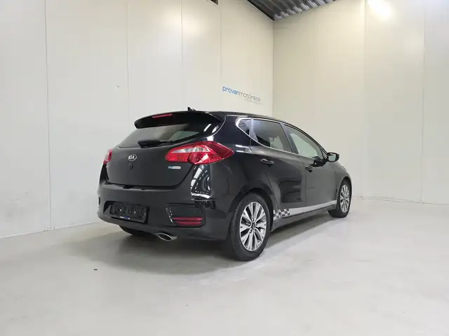Kia Ceed view 3