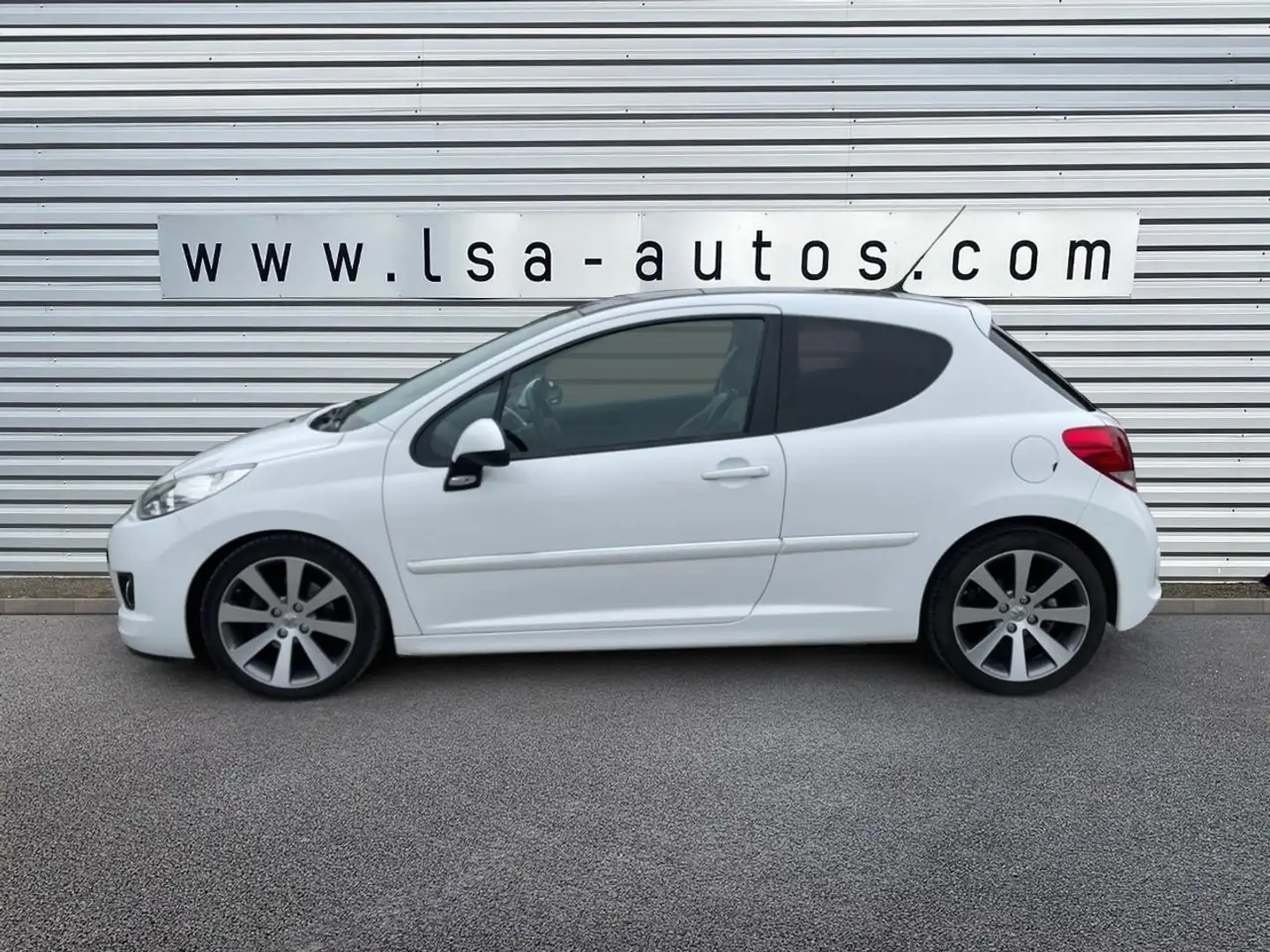 Peugeot 207 1.6 THP 16V - 156  BERLINE Féline PHASE 2 Blanc - 2