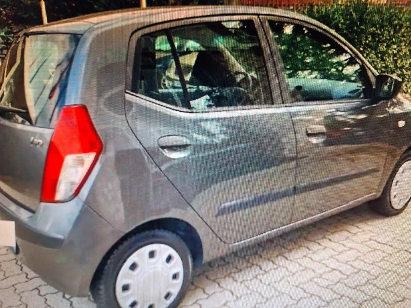 Hyundai i10 1.1 Like Negro - 1