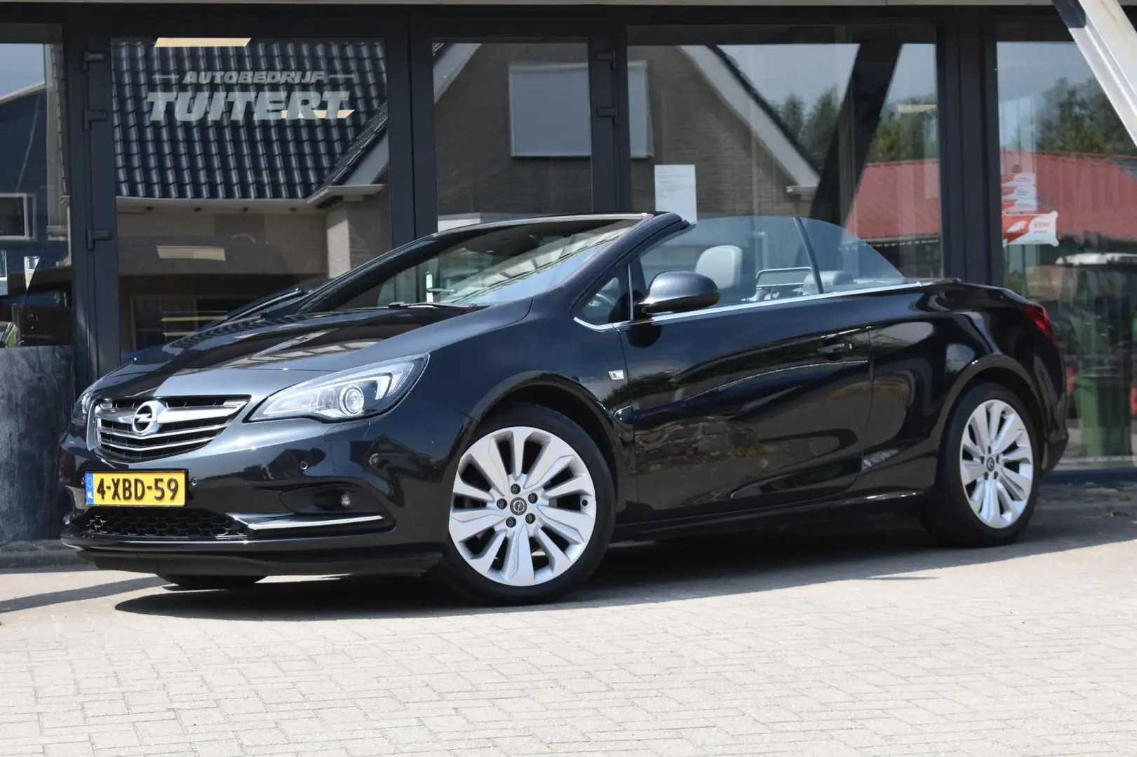Opel Cascada 1.6 Turbo Cosmo | LEDER | NAP | STOELVERWARMING | Zwart - 1