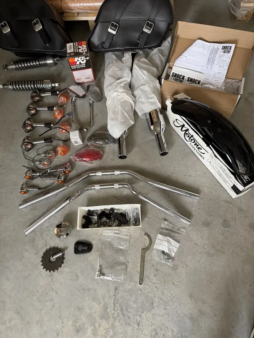 Triumph Bonneville T100 Czarny - 1