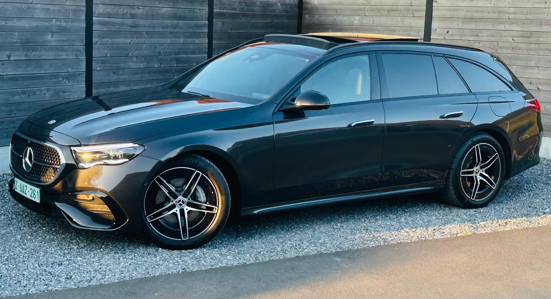 Mercedes-Benz E 300 e Estate AMG Line (230 kW) Gris - 2