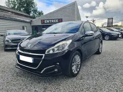 Peugeot 208 1.2L 82ch BVM5 Style * REPRISE POSSIBLE *