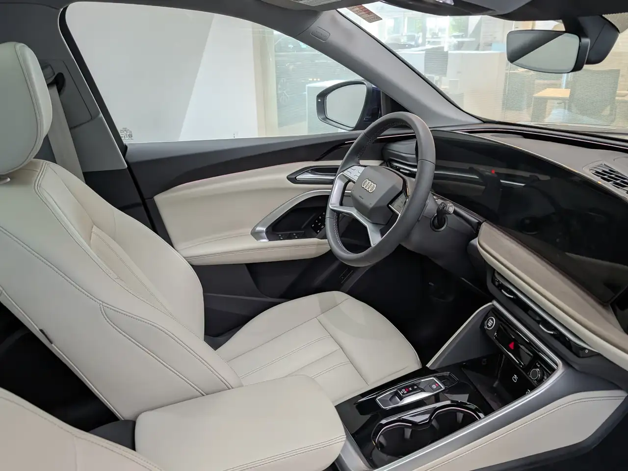 Audi Q5 снимка Audi Q5