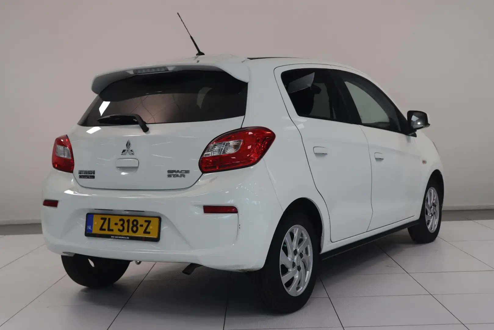 Mitsubishi Space Star 1.0 Active Automaat | Airco | Navigatie | Cruise C Wit - 2