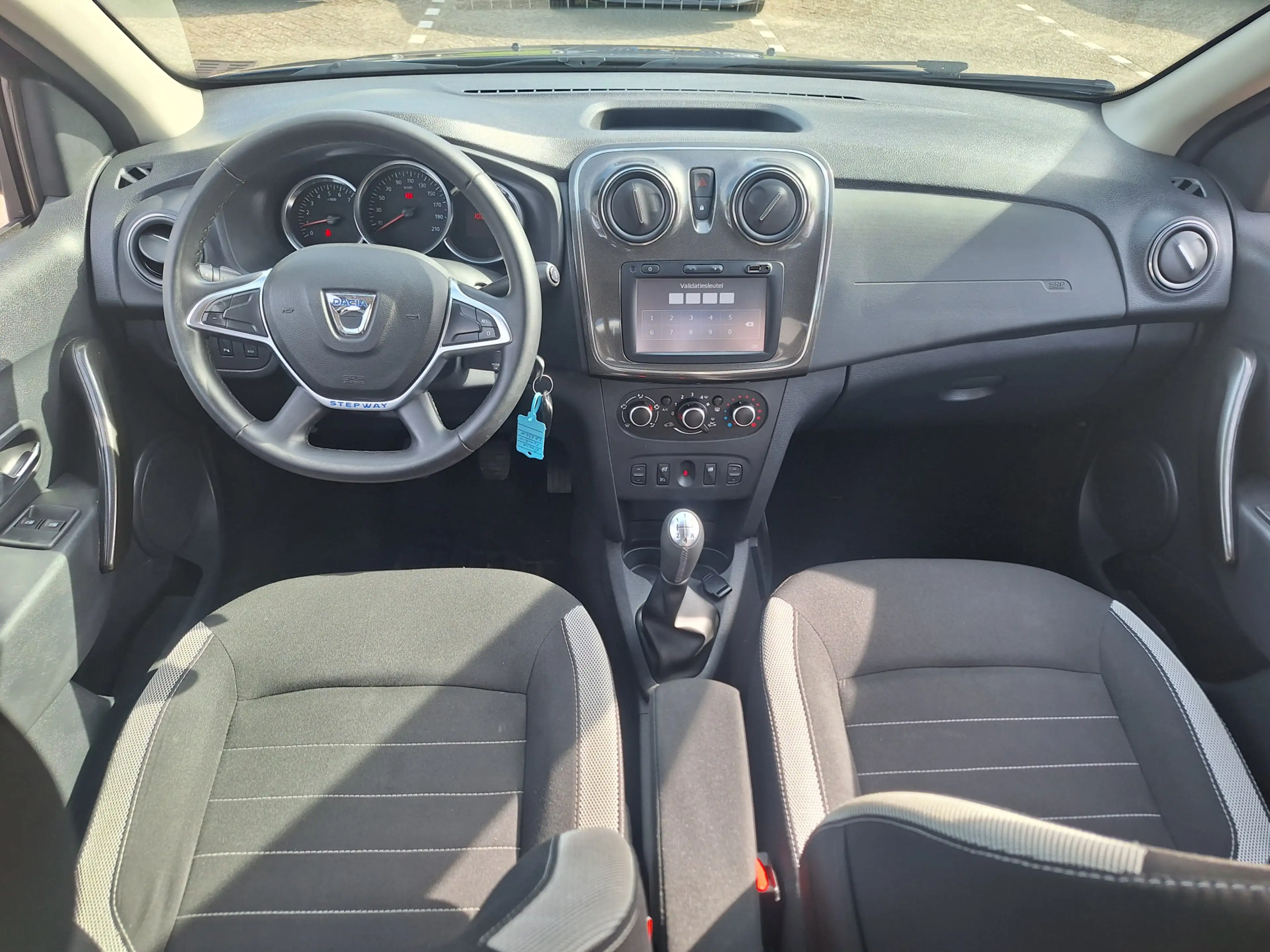 Dacia Sandero 0.9 TCe SL Stepway — photo 2