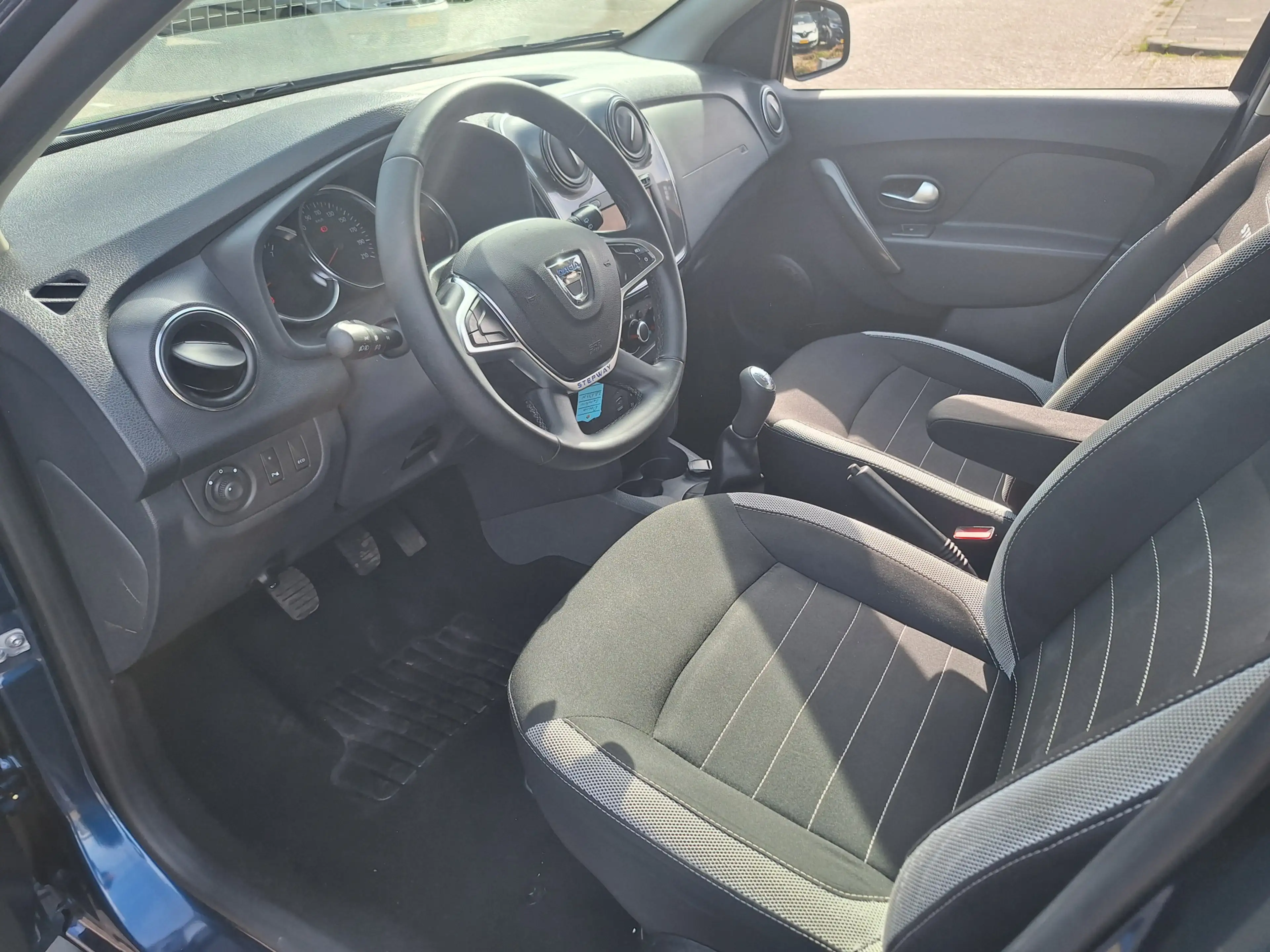 Dacia Sandero 0.9 TCe SL Stepway — photo 11