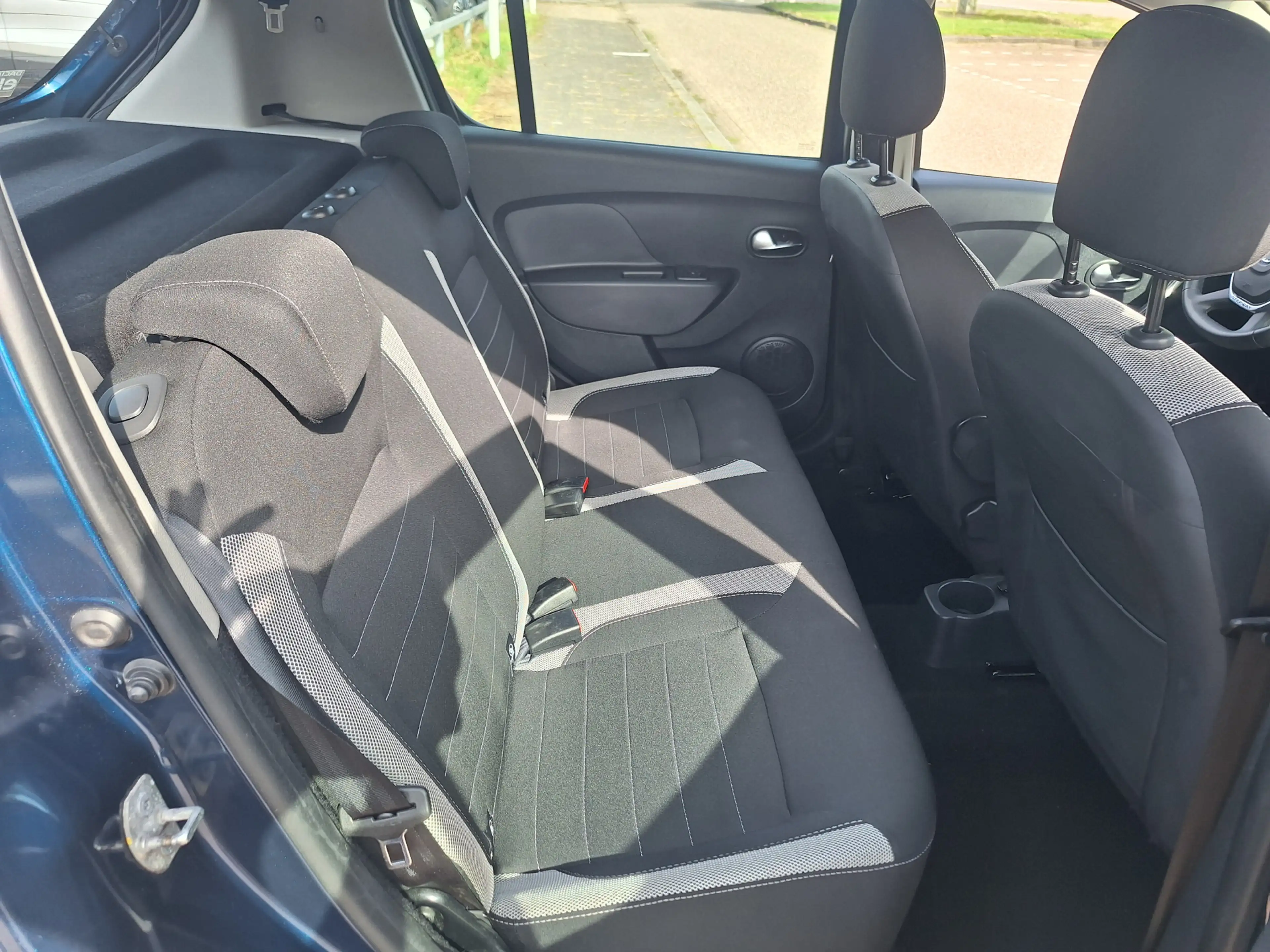 Dacia Sandero 0.9 TCe SL Stepway — photo 17