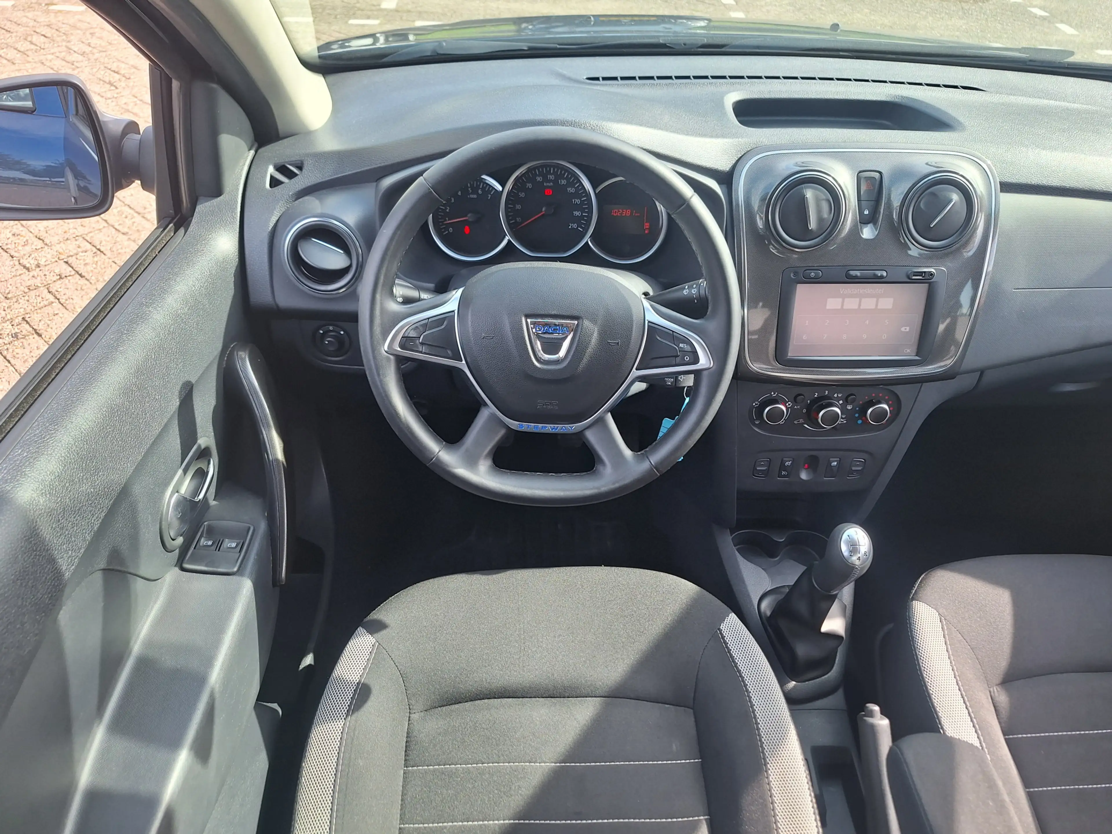 Dacia Sandero 0.9 TCe SL Stepway — photo 18