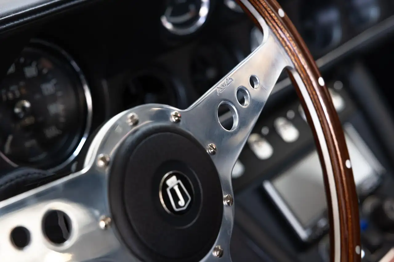 Jensen Interceptor - 7.2L V8 - Modern enhancements -, foto 8