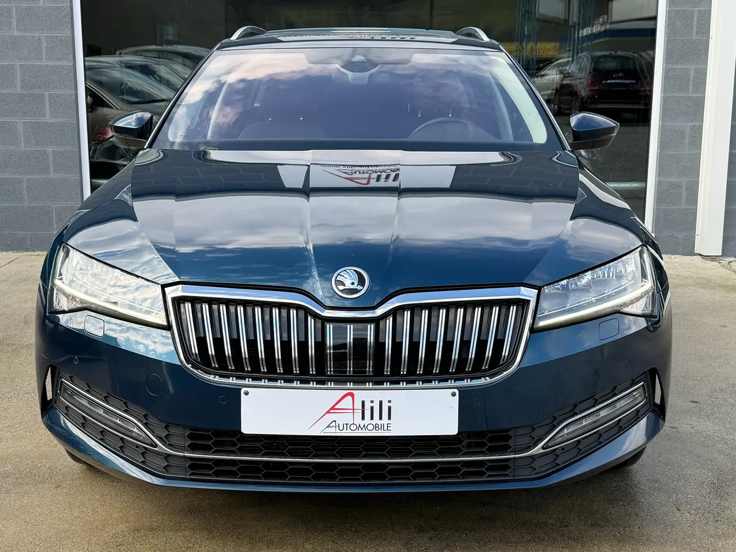 Skoda Superb SW 2.0 CR TDi**Cockpit*DSG*Full Options*Garantie** Bleu - 2