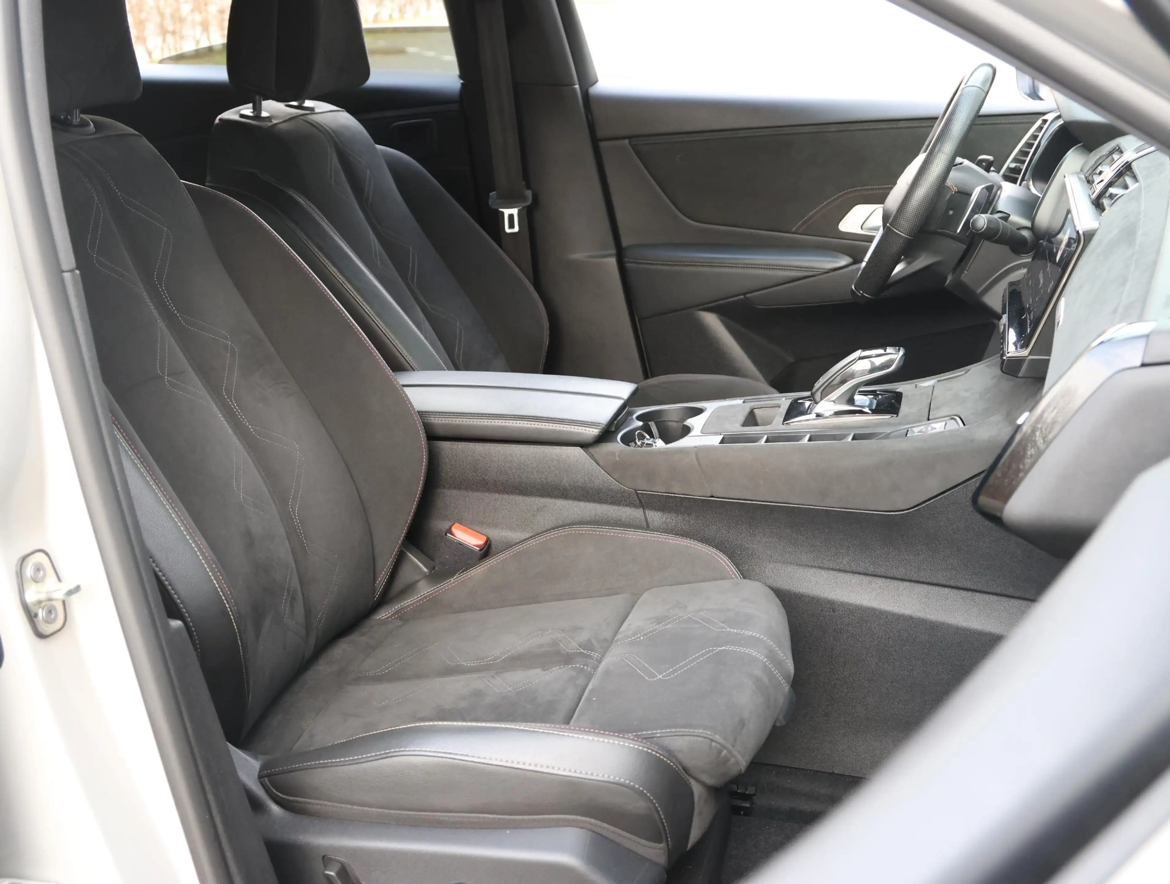 DS Automobiles DS 7 Crossback 180pk Performance Line | Camera | Electrische klep — photo 10