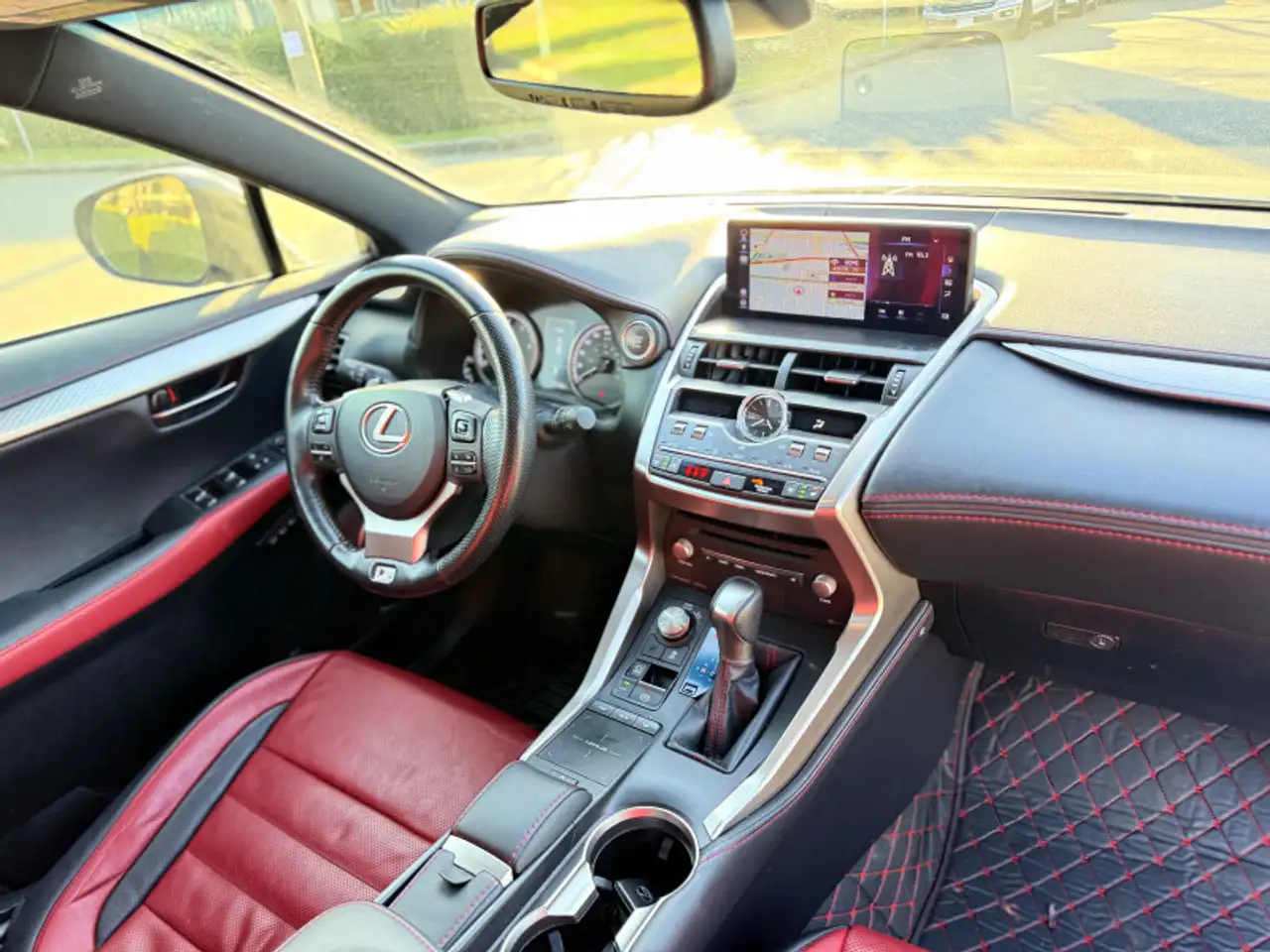 Lexus NX снимка Lexus NX