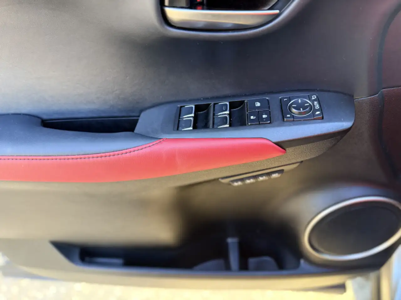Lexus NX снимка Lexus NX