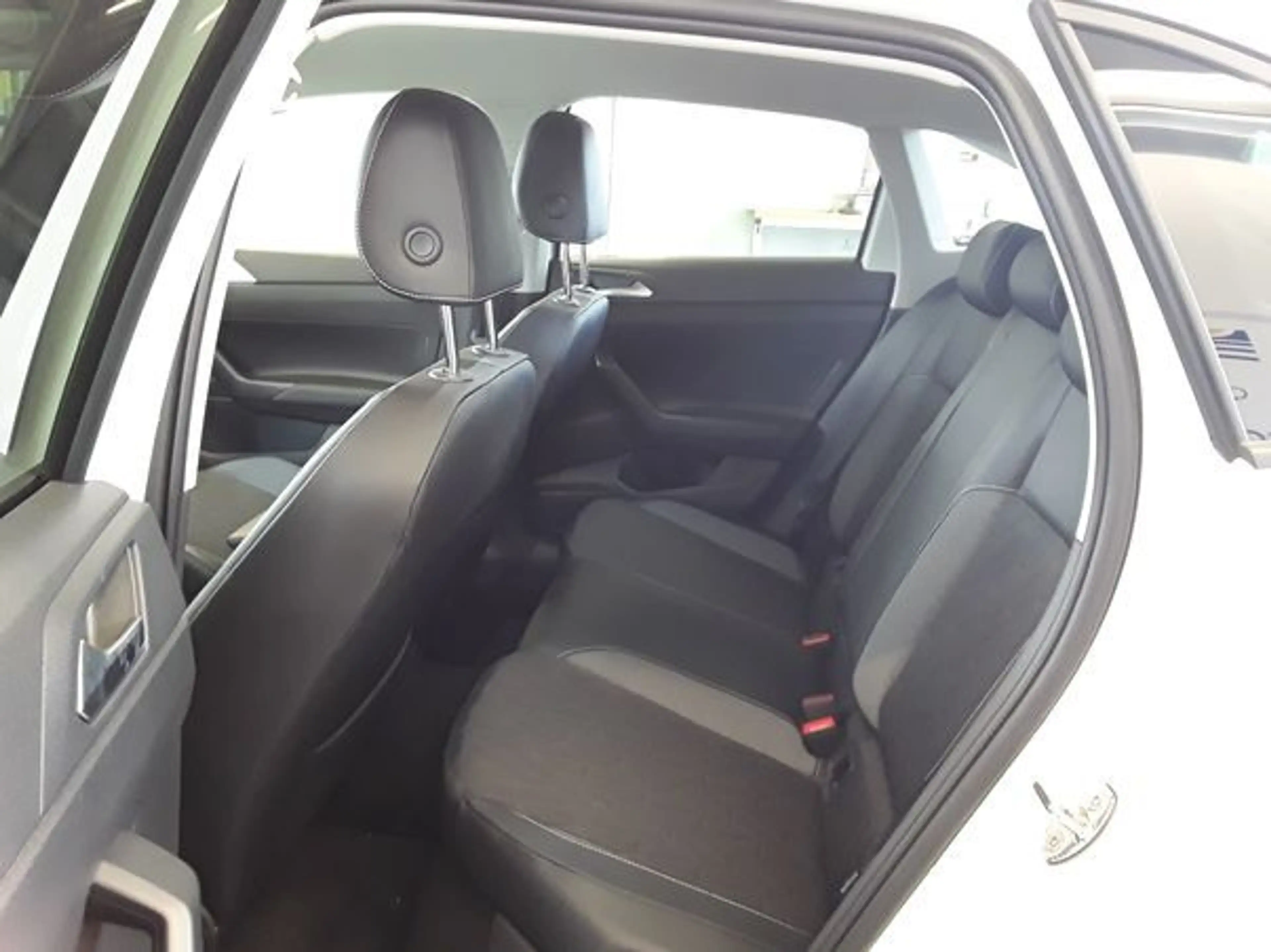 Volkswagen Taigo Life 1,0 l TSI OPF 85 kW (116 PS) 7-Gang-Doppel... — photo 6