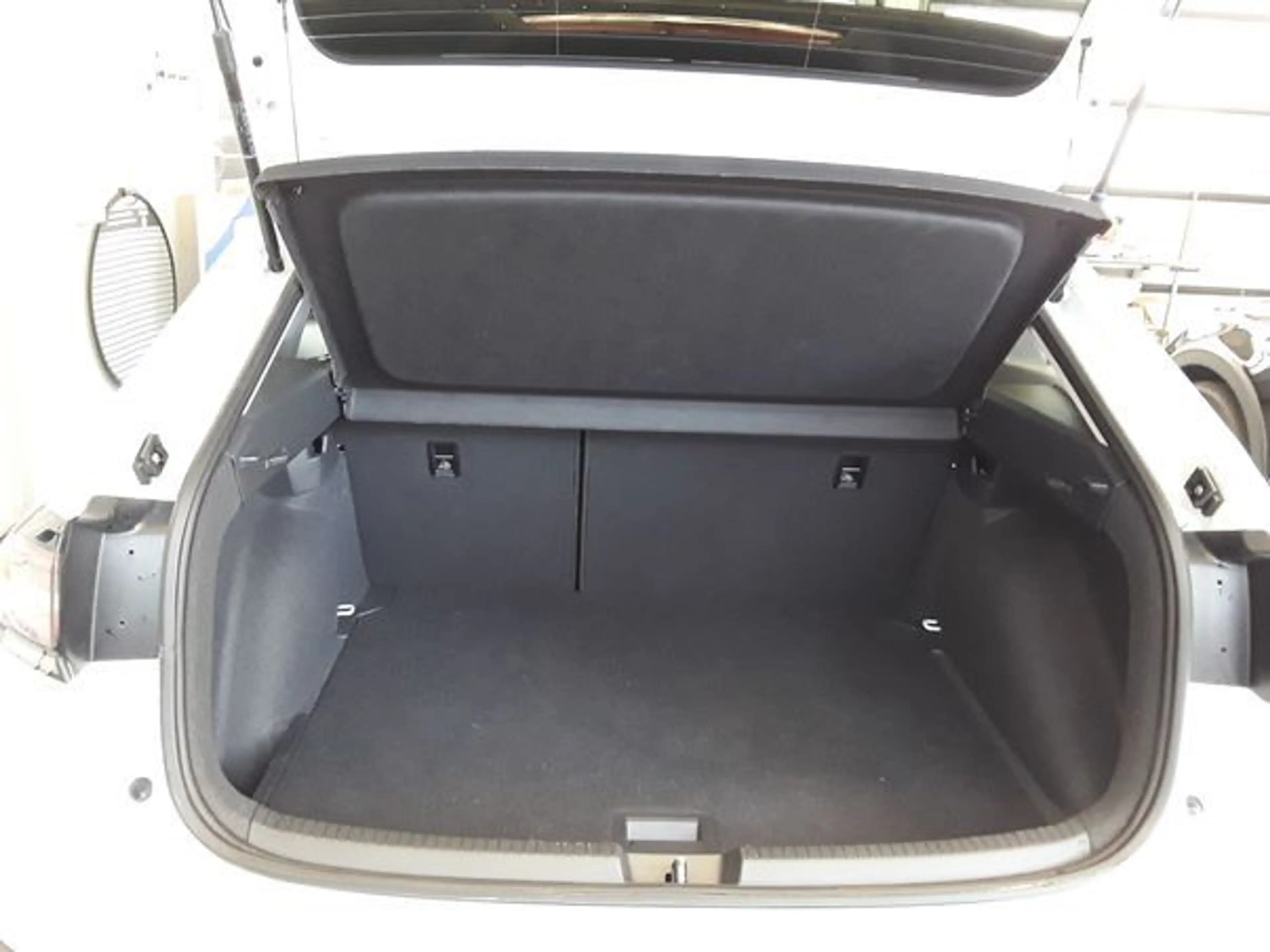 Volkswagen Taigo Life 1,0 l TSI OPF 85 kW (116 PS) 7-Gang-Doppel... — photo 9