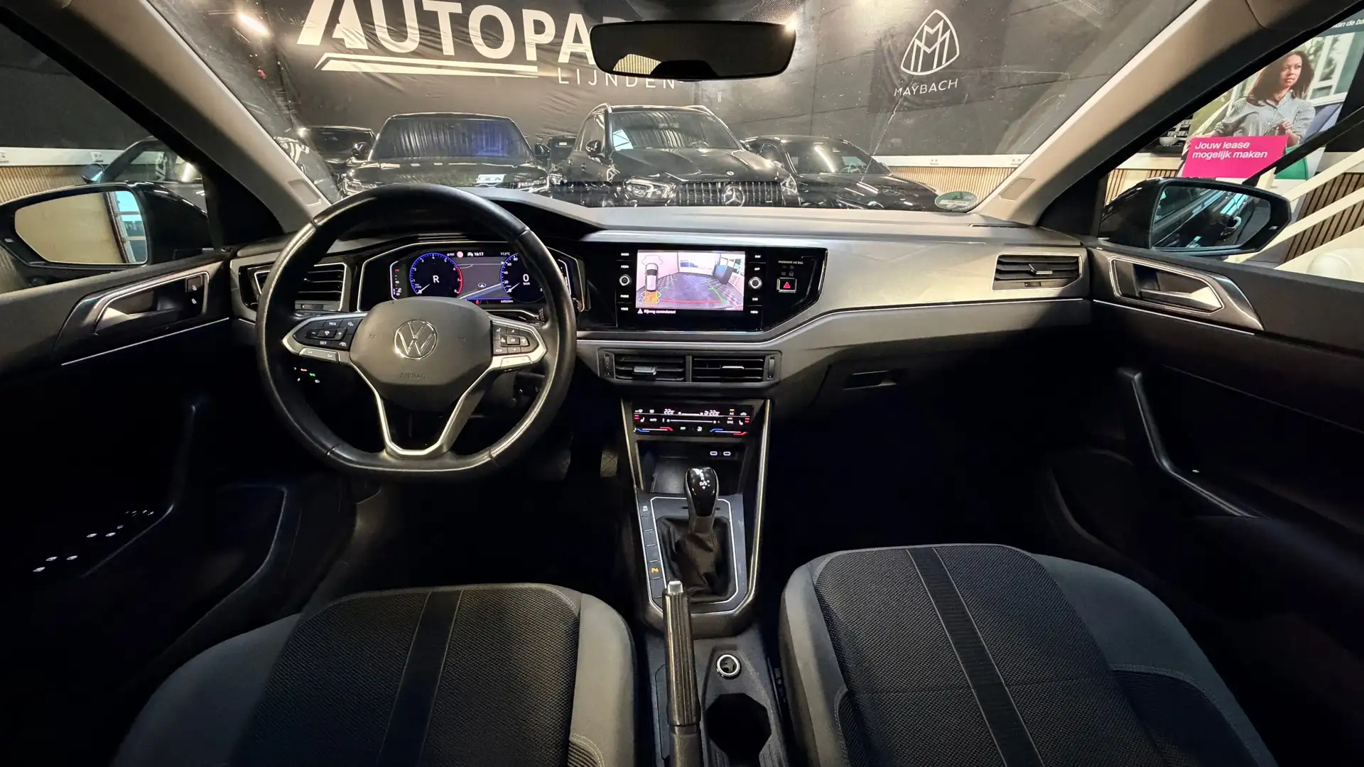 Volkswagen Polo 1.0 TSI Life Business AUTOMAAT/VIRTUAL/IQ-LIGHTS/A Zwart - 2