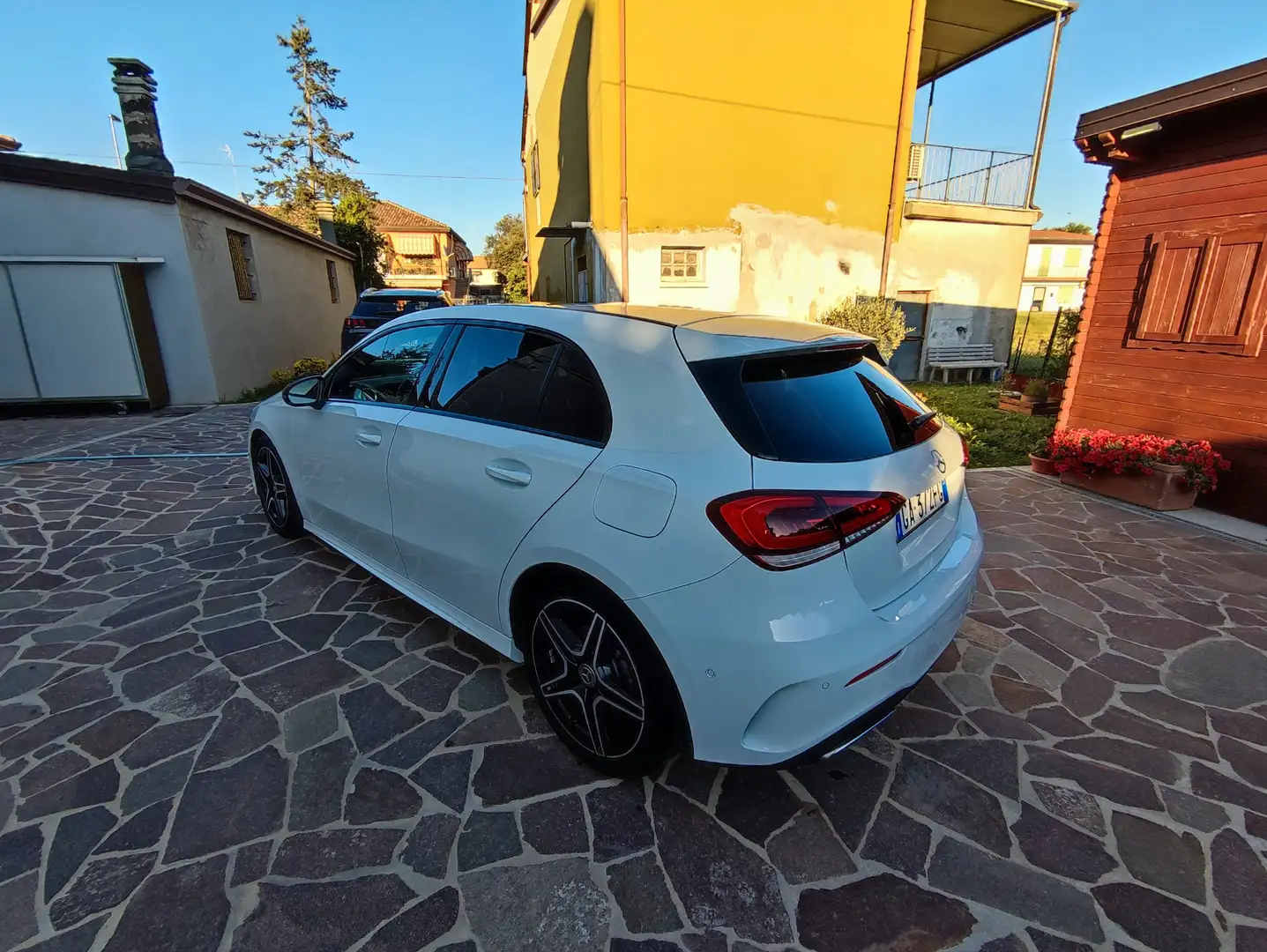 Mercedes-Benz 180 Classe A - W177 180D AMG - Line Premium Blanco - 2