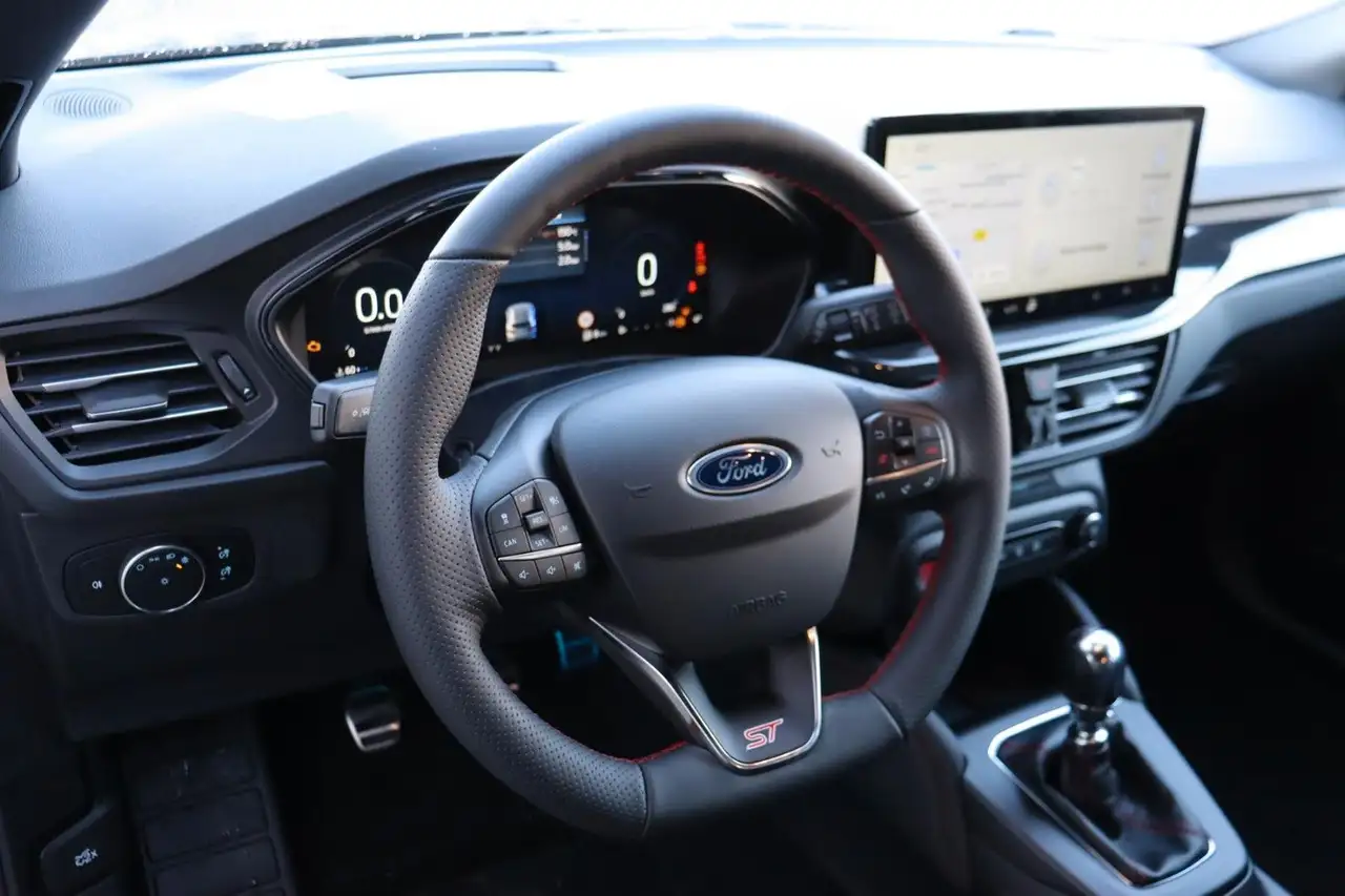 Ford Focus ST Turnier X 2.3 EcoB. 4,99% FIN* 15