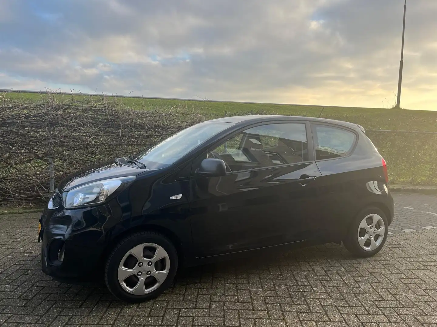 Kia Picanto Picanto 1.0 CVVT ISG Negro - 1