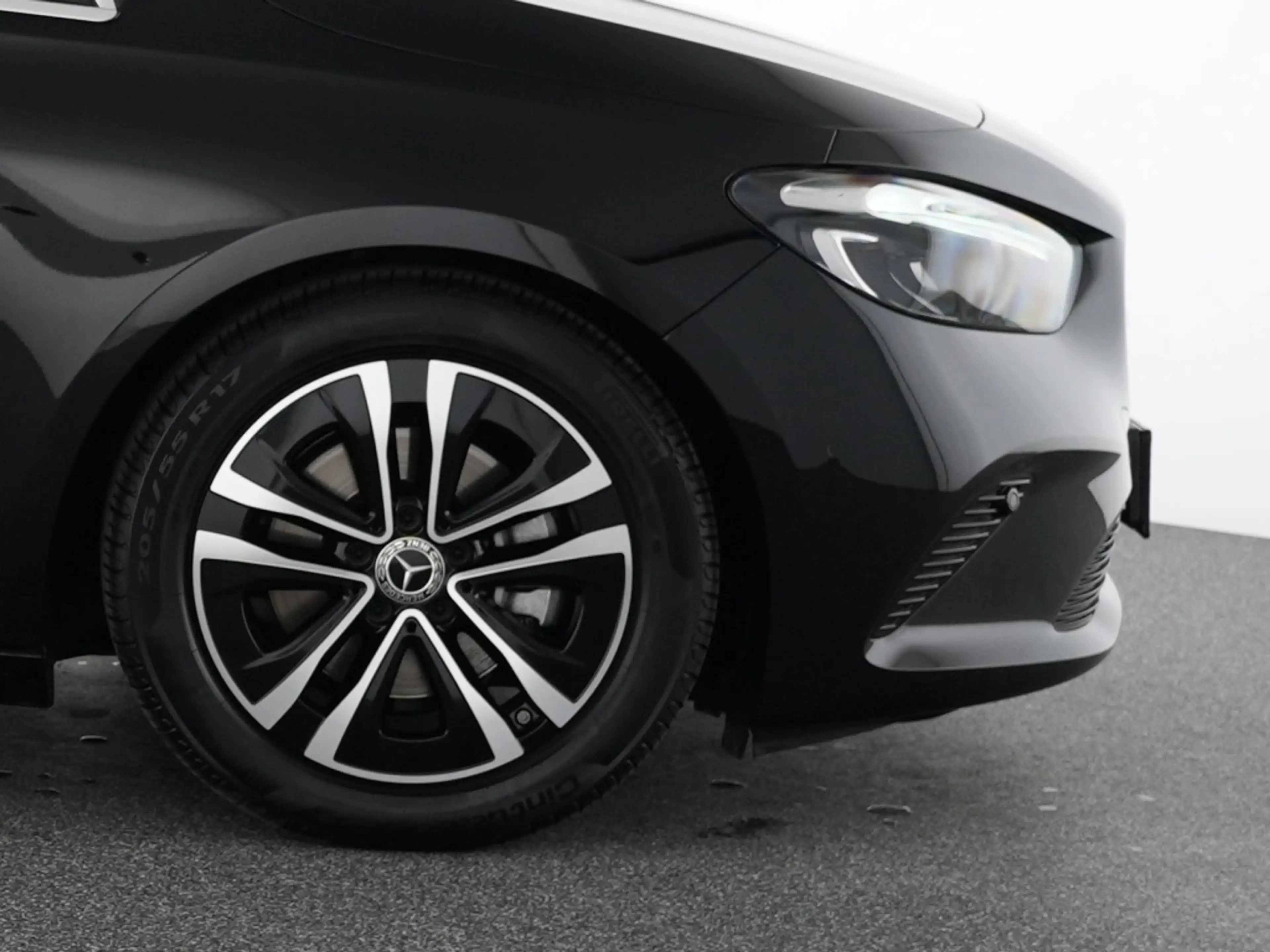 Mercedes-Benz B 180 d Progressive Advanced Winter LED Kamera — photo 6