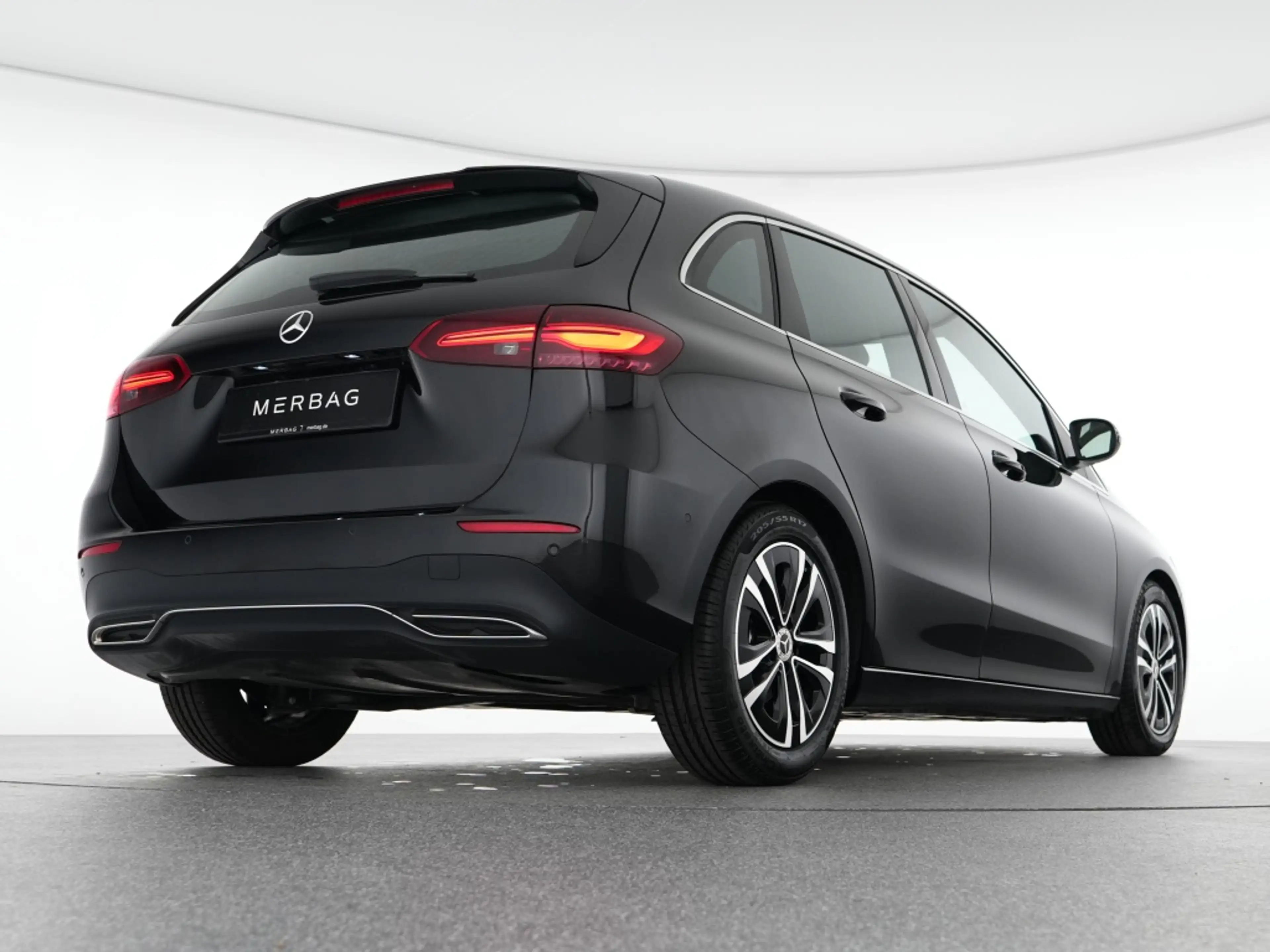 Mercedes-Benz B 180 d Progressive Advanced Winter LED Kamera — photo 9