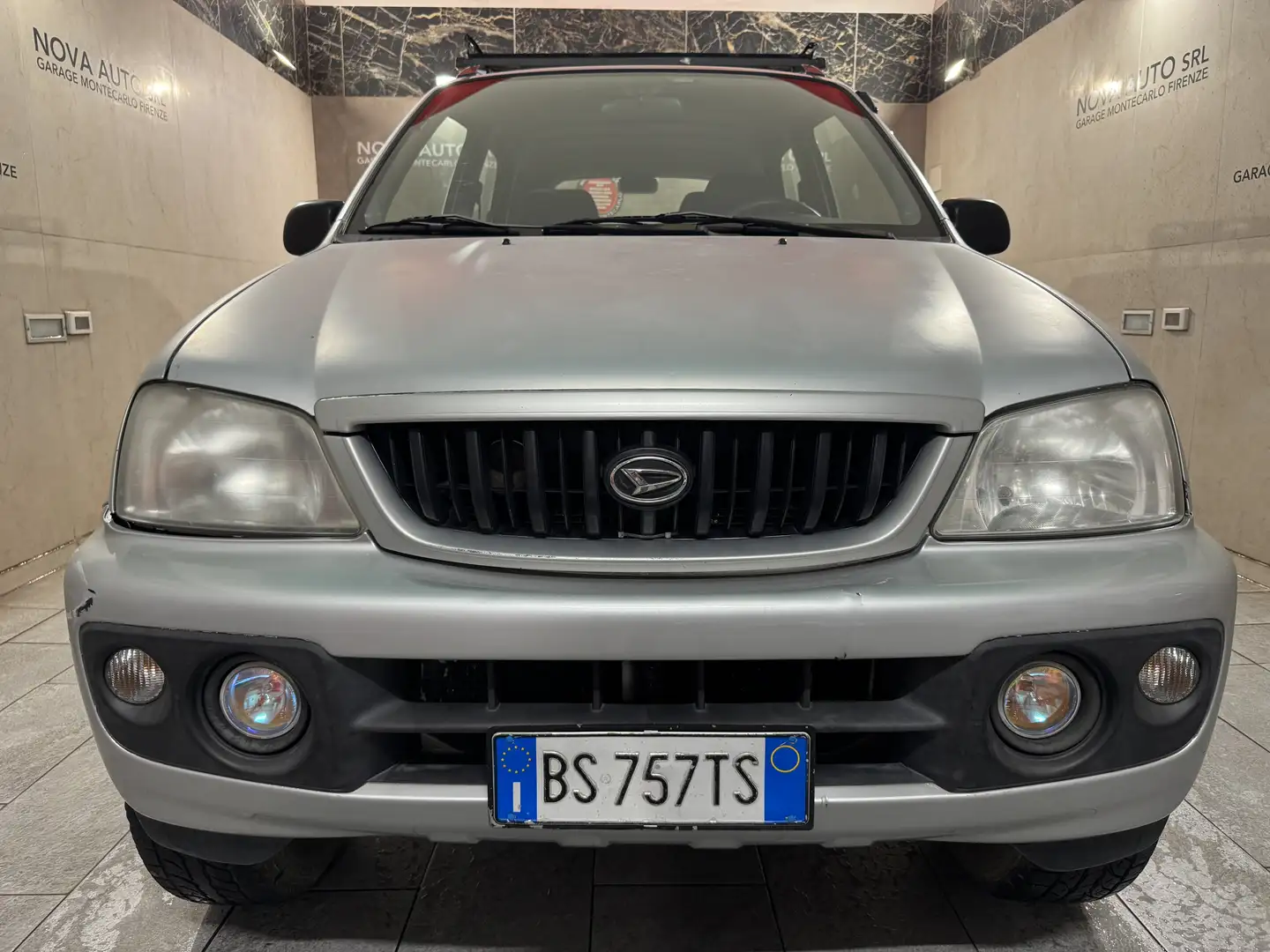 Daihatsu Terios Terios1.3 DBA c/clima 4X4 metano Grijs - 1