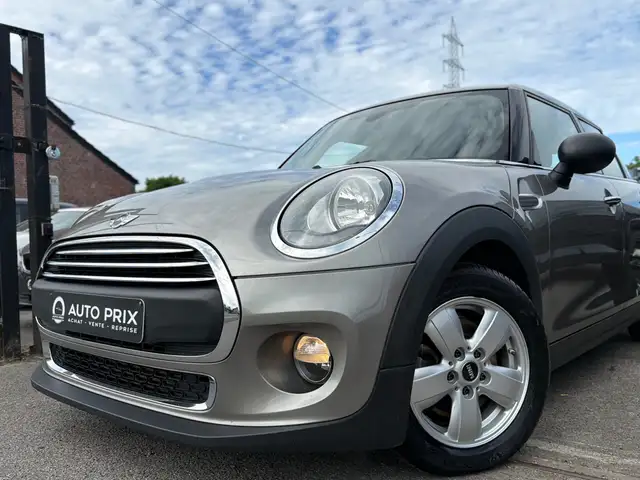 Mini One view 12
