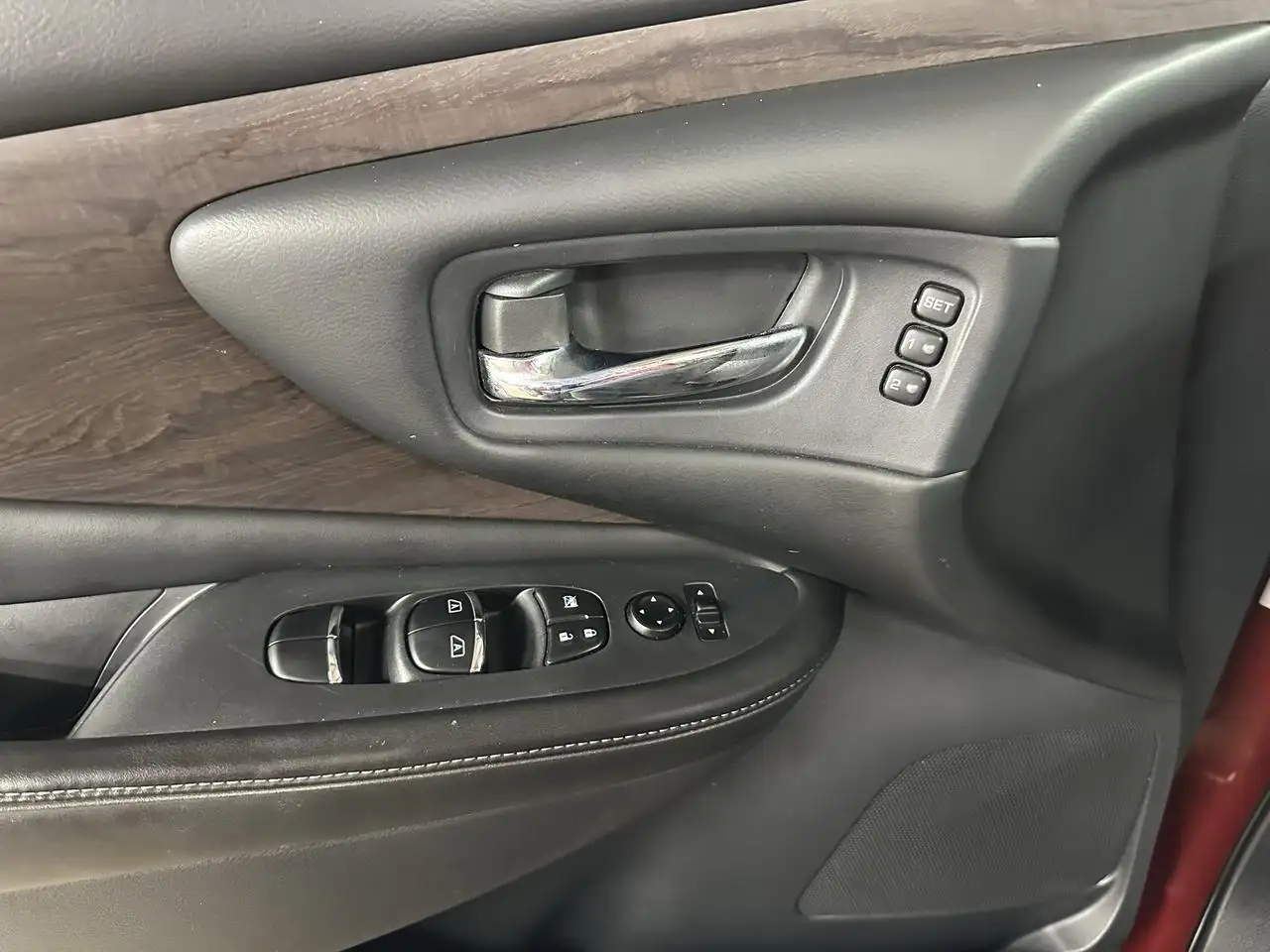 Nissan Murano снимка Nissan Murano