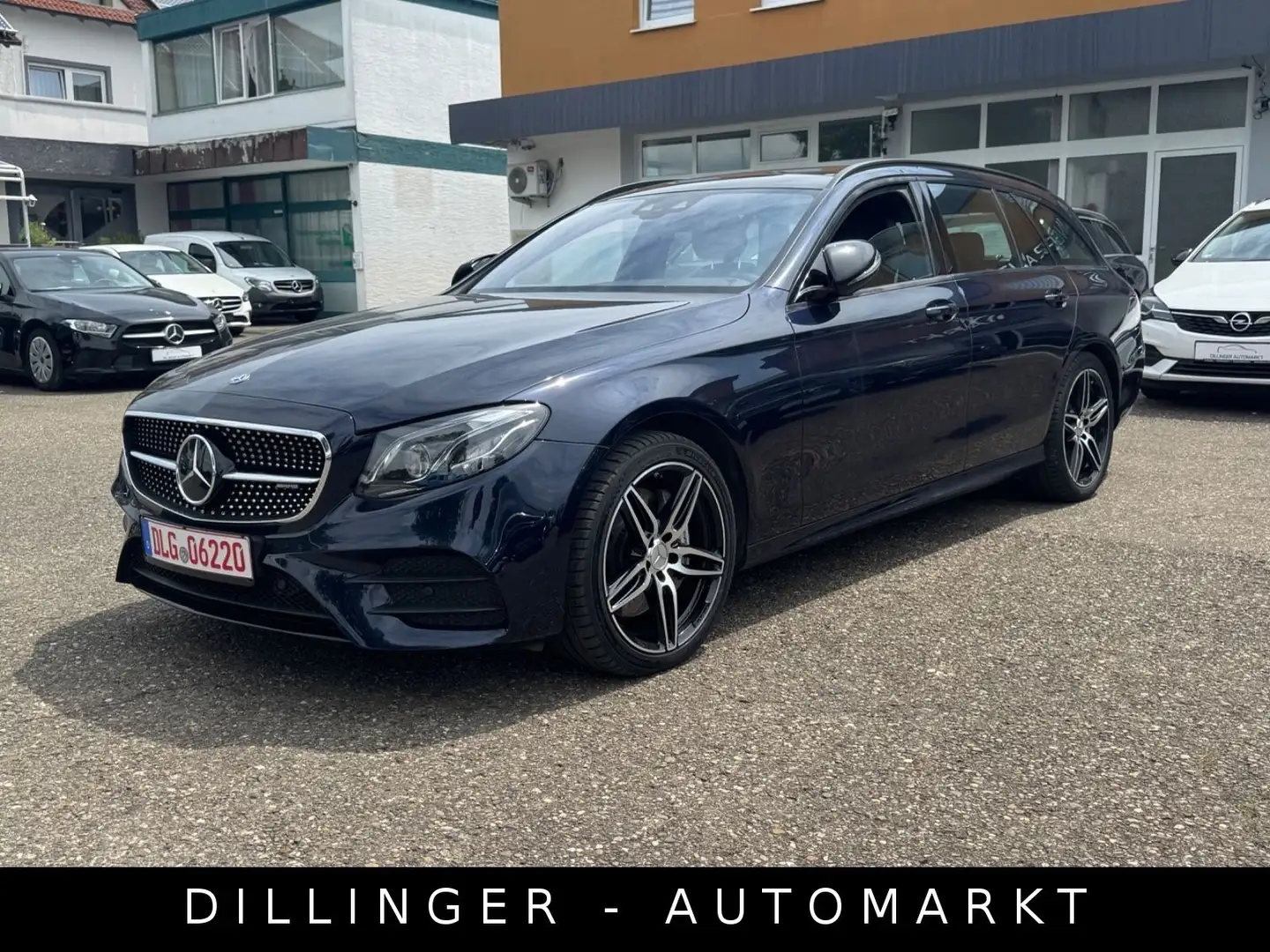 Mercedes-Benz E 43 AMG E43 AMG 4Matic Panorama Distro Burmester AHK LED Blue - 1