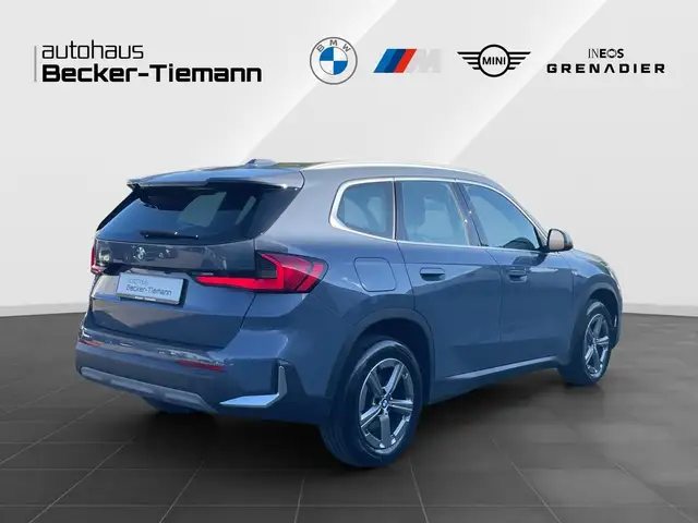 BMW X1 view 6