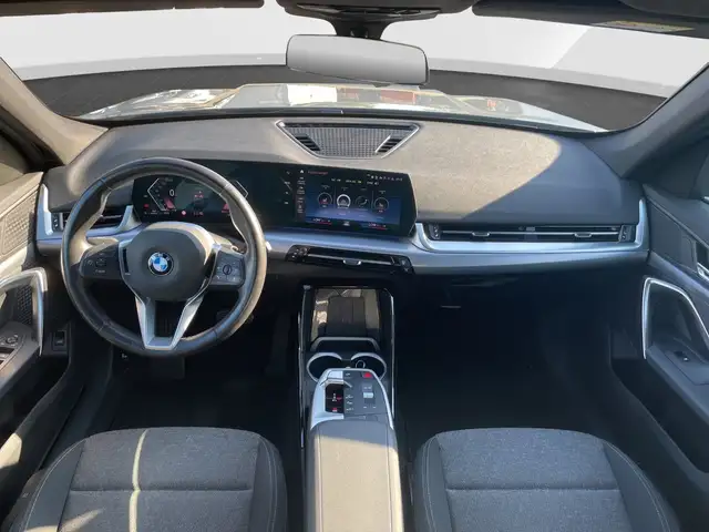 BMW X1 view 8