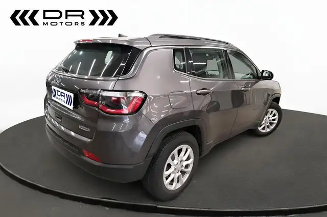Jeep Compass view 2