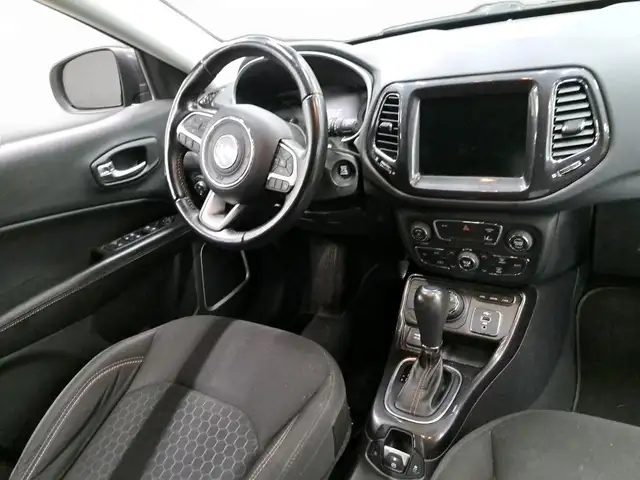 Jeep Compass view 3