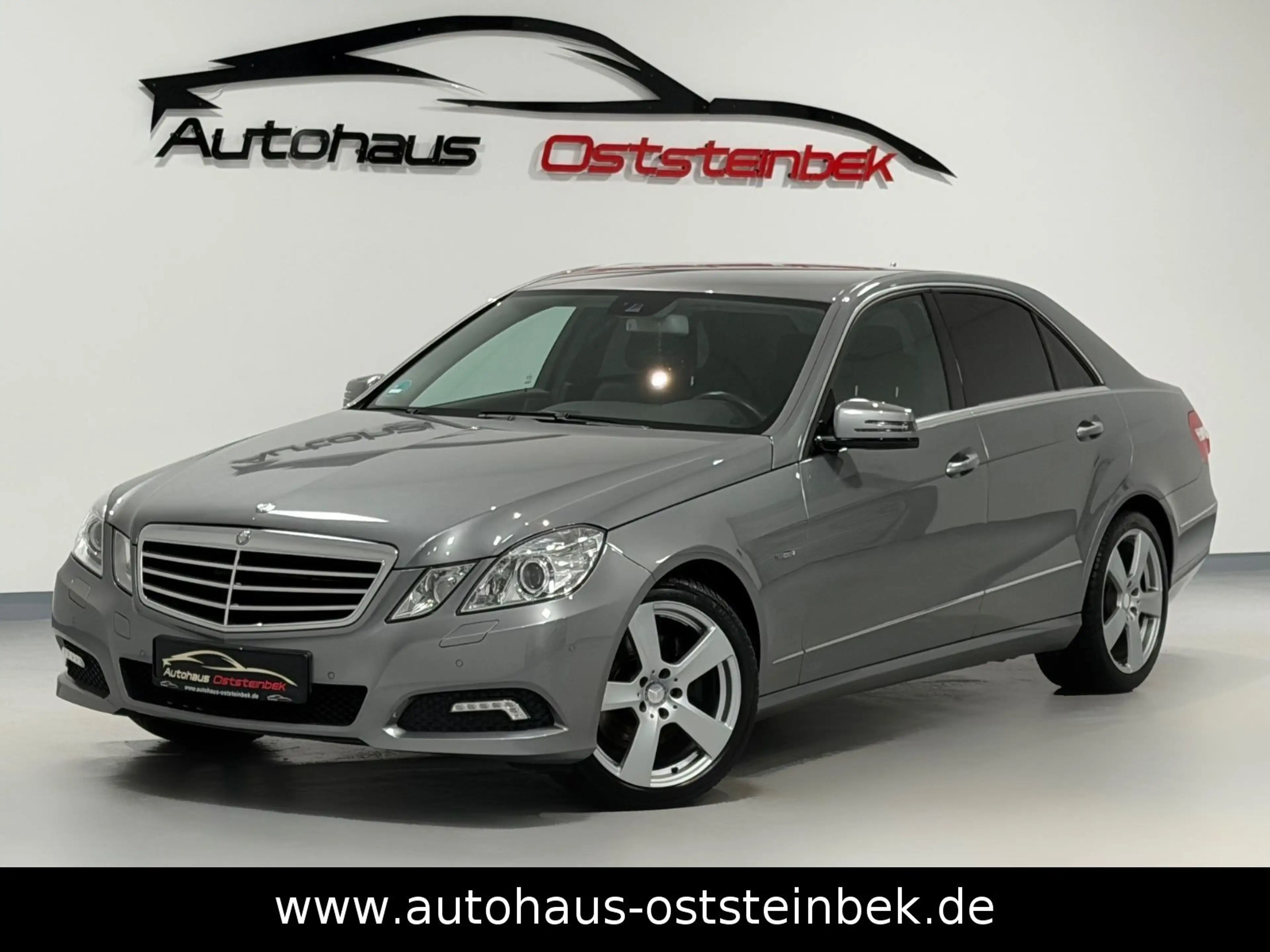 Mercedes-Benz E 300 CDI BLUEEFFICIENCY/BI-XEN/NAVI/SHZ/PDC/