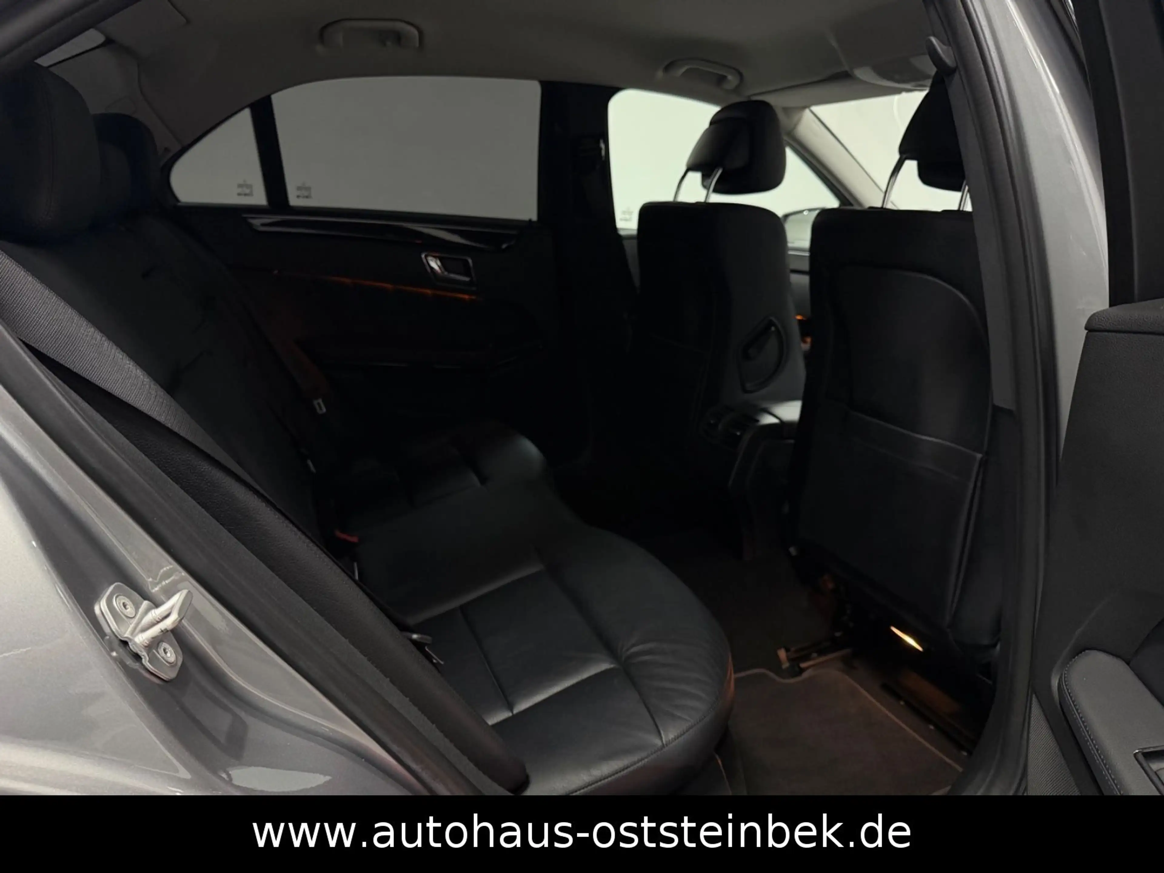 Mercedes-Benz E 300 CDI BLUEEFFICIENCY/BI-XEN/NAVI/SHZ/PDC/ — photo 14