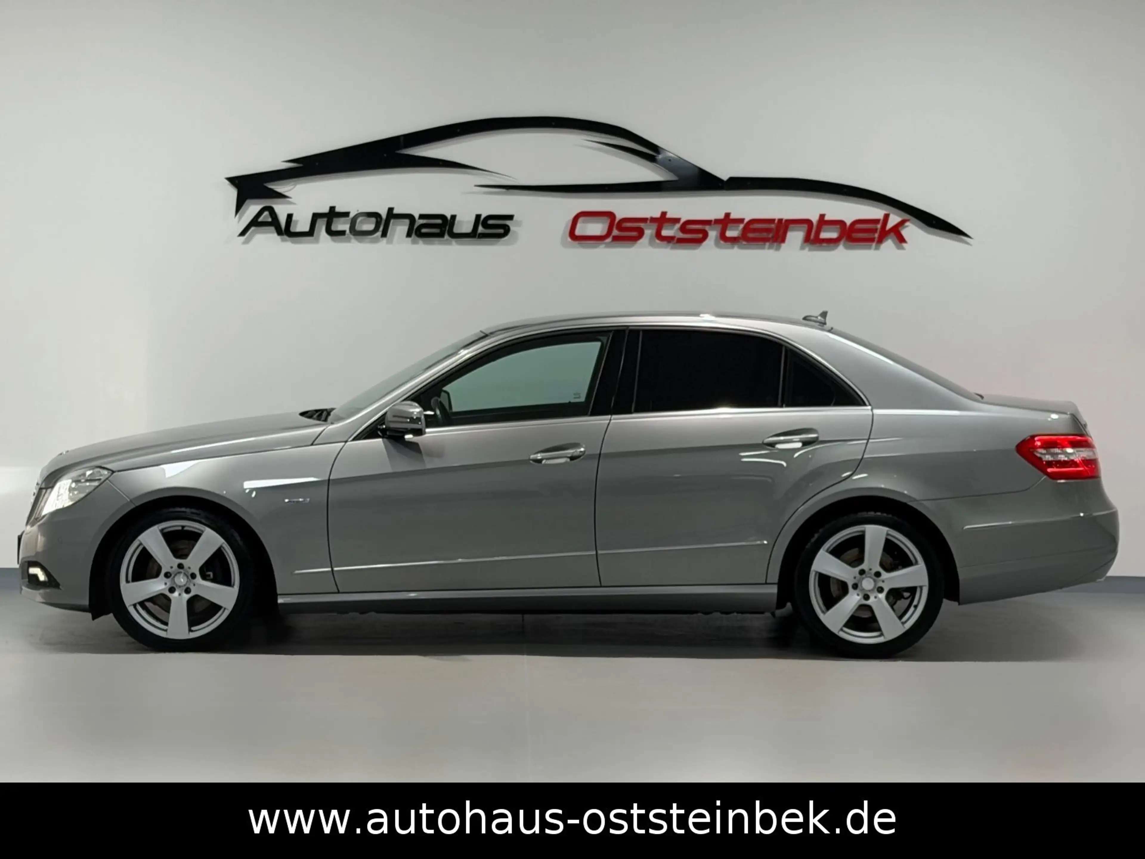 Mercedes-Benz E 300 CDI BLUEEFFICIENCY/BI-XEN/NAVI/SHZ/PDC/ — photo 6