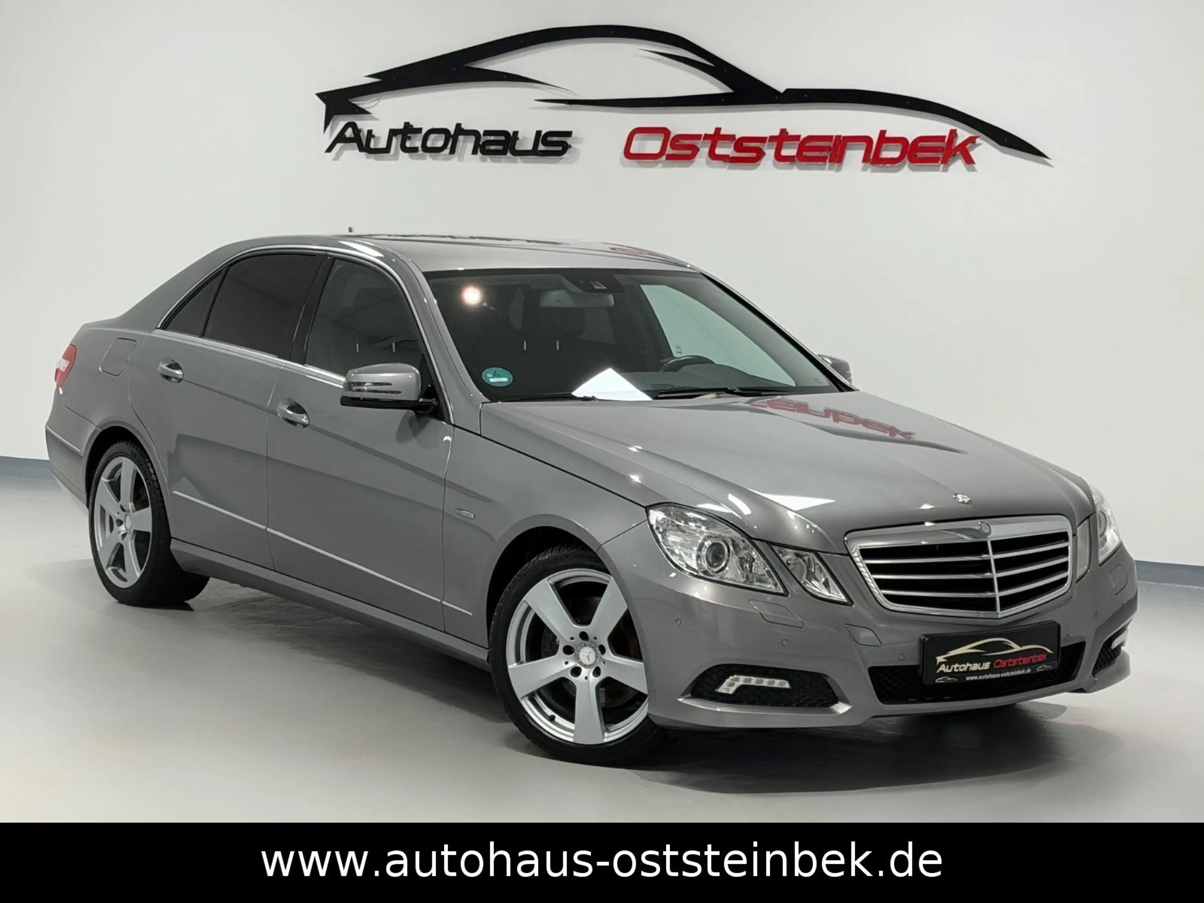 Mercedes-Benz E 300 CDI BLUEEFFICIENCY/BI-XEN/NAVI/SHZ/PDC/ — photo 4