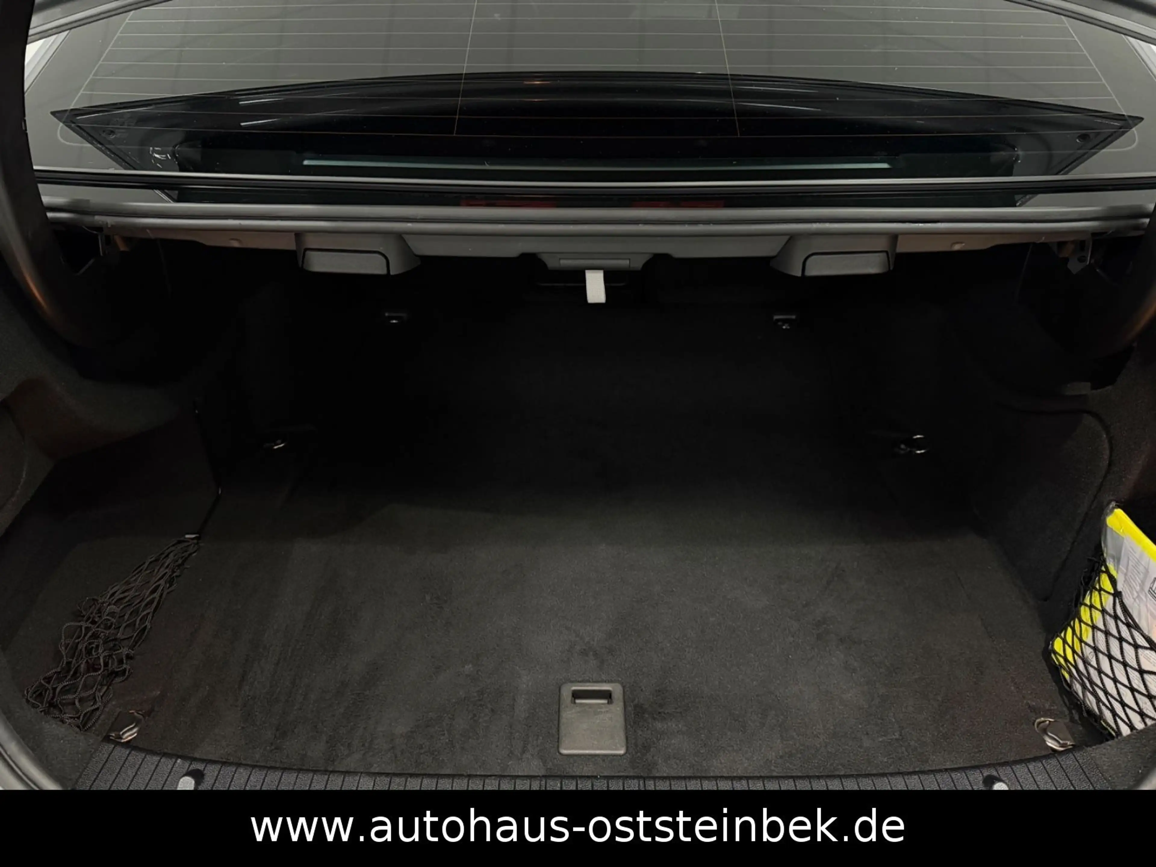 Mercedes-Benz E 300 CDI BLUEEFFICIENCY/BI-XEN/NAVI/SHZ/PDC/ — photo 15