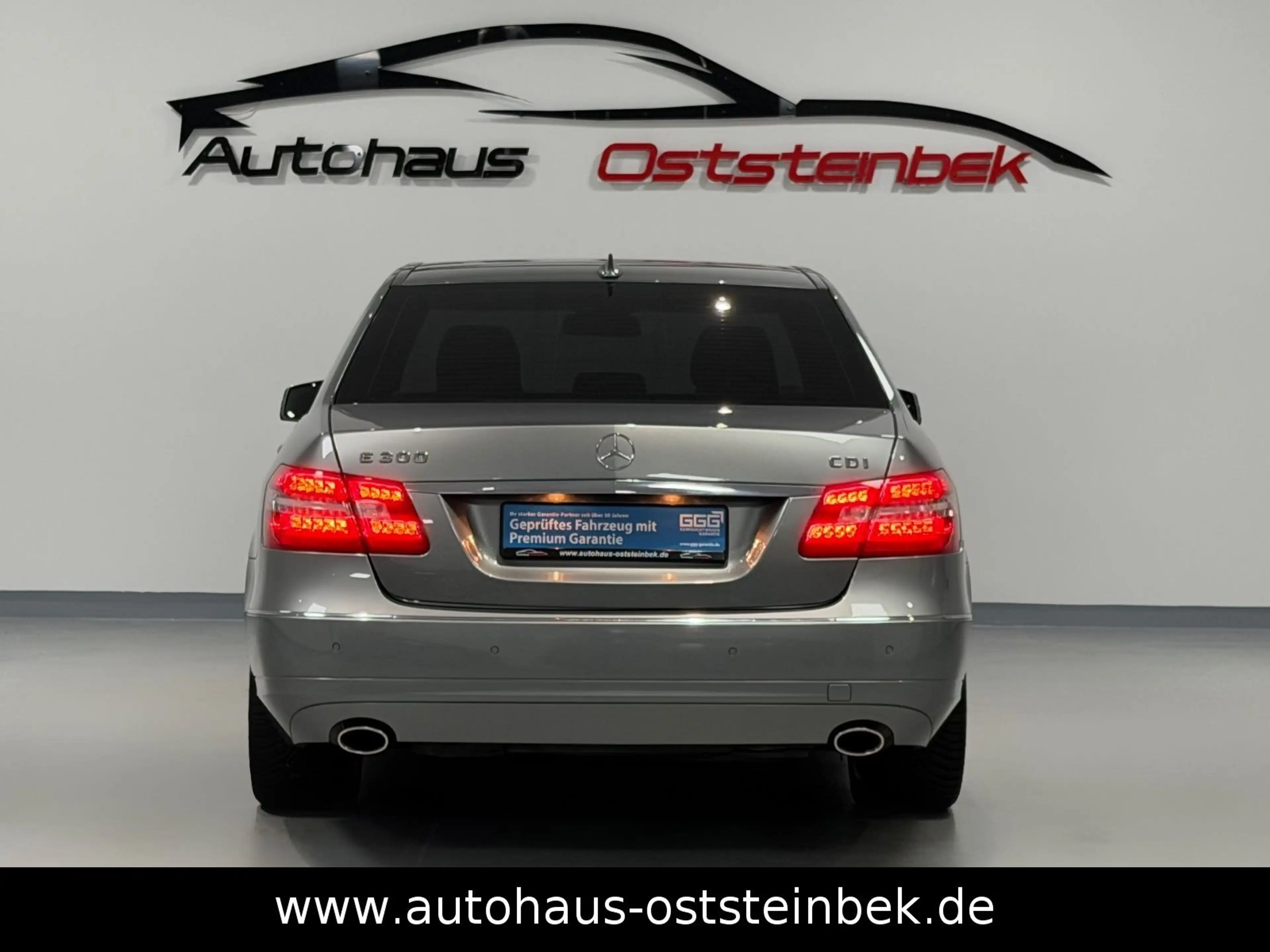 Mercedes-Benz E 300 CDI BLUEEFFICIENCY/BI-XEN/NAVI/SHZ/PDC/ — photo 9