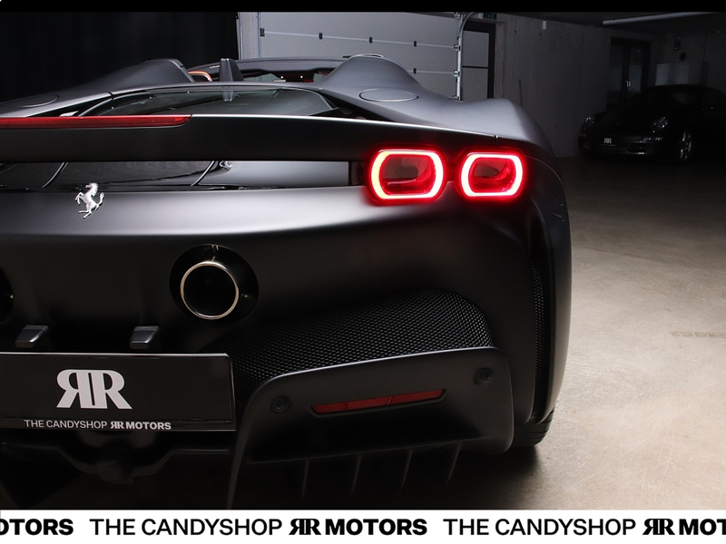 Ferrari SF90 Spider *NEUWAGEN*Nero_Opaco*mega_spec* — photo 11