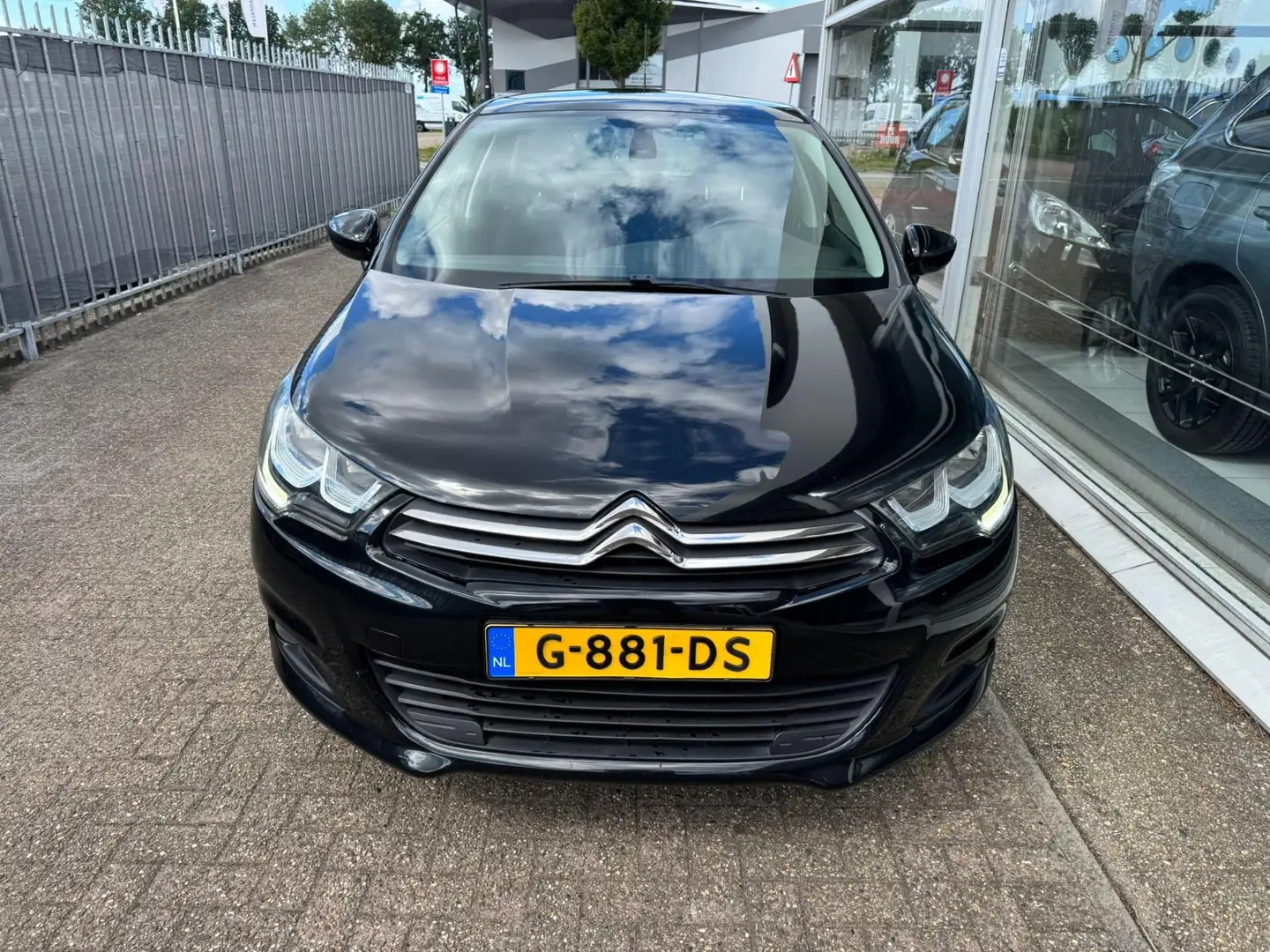Citroen C4 1.2 PureTech Feel Edition | 3e eigenaar | Distribu Zwart - 2