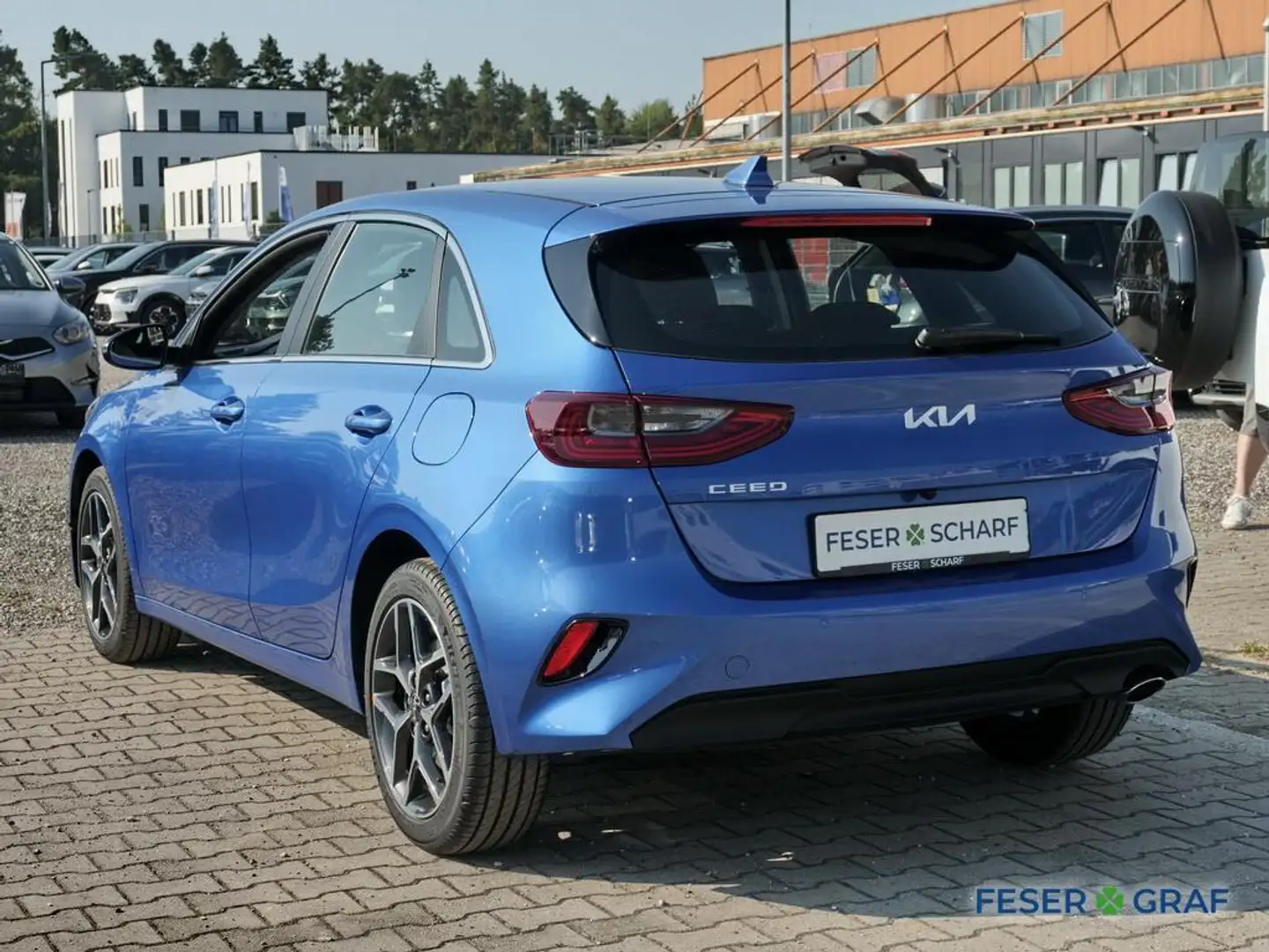 Kia Ceed / cee'd 1.5T 140 DCT7 SPIRIT TECHNIK Blau - 2